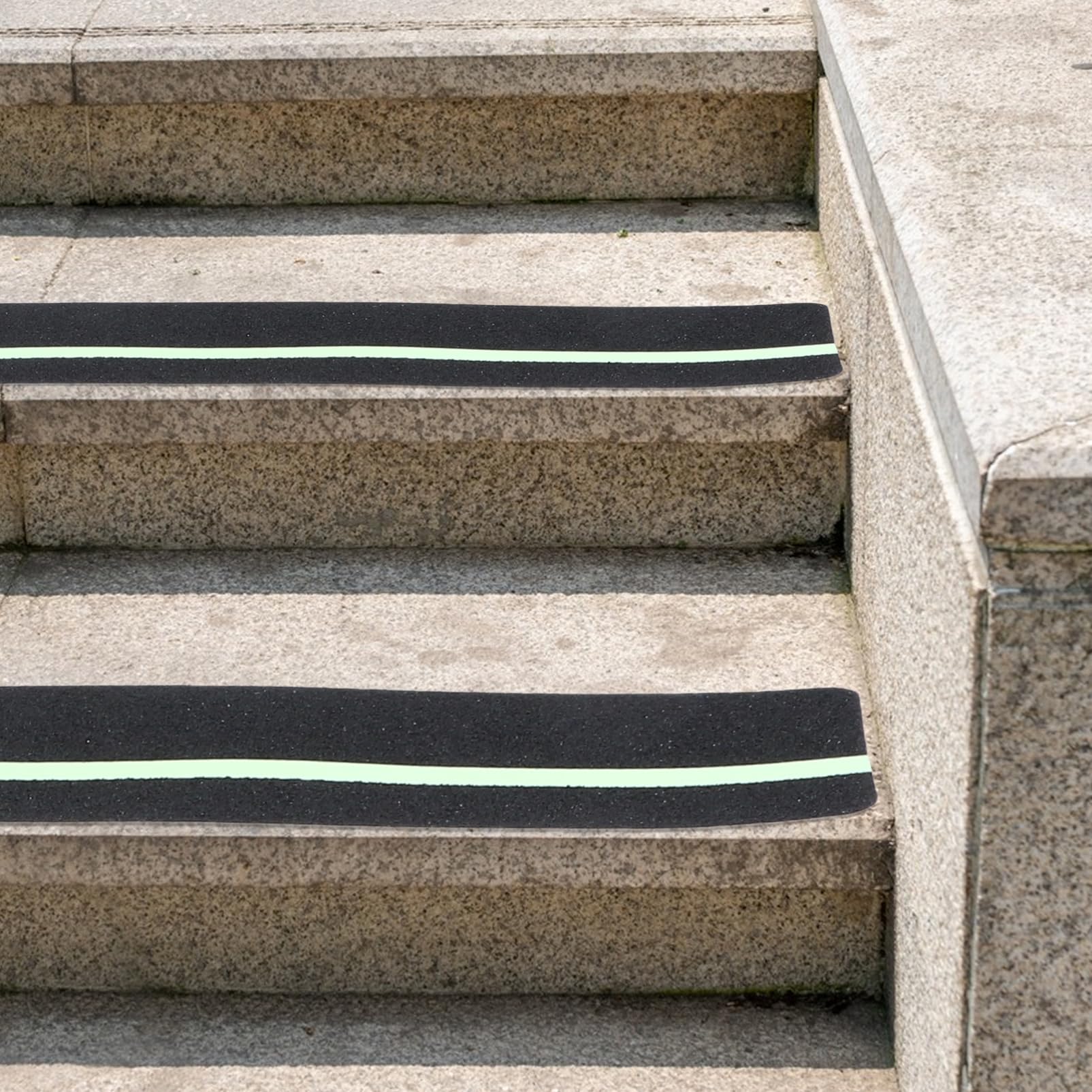Holibanna 12 Piezas Tread Antideslizante de Madera para Escaleras Interiores y Exteriores Tiras Nocturnas para Mayor Visibilidad para de Madera y Decks Protección Antideslizante para