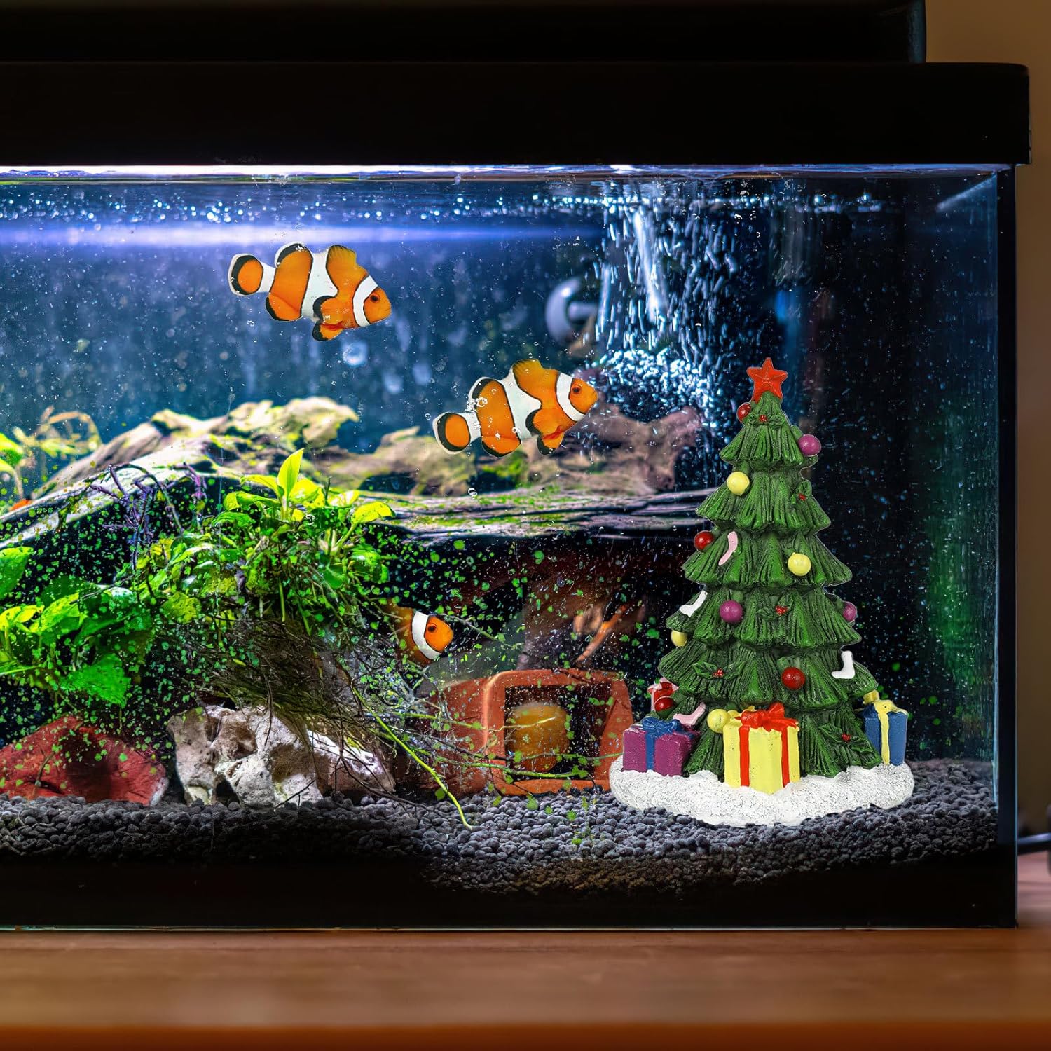 UKCOCO Aquarium Christmas Tree Decorations, Resin Fish Tank Xmas Tree, Realistic Desktop Aquarium Accessory, Multi-Color, 5. 90 X 4. 13 X 3. 93 Inch
