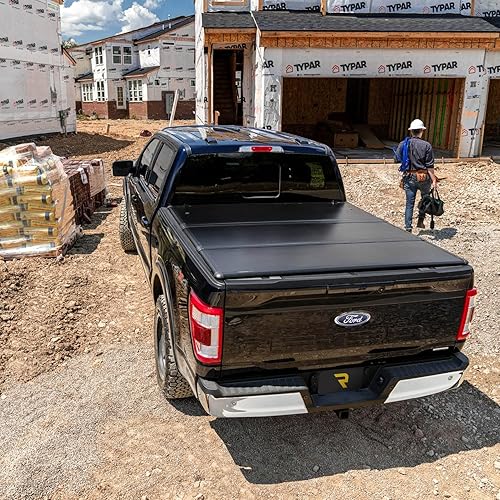 Miniatura 4 de UnderCover Funda Tonneau para cama de camión plegable rígida Triad  TR26032  Se adapta a la cama Ford Maverick 2022 de 4 pies 6 pulgadas 544 pulgadas
