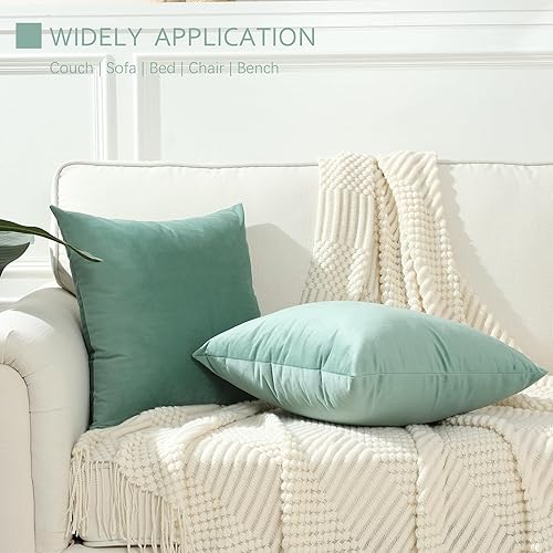 Miniatura 5 de Stellhome Fundas de almohada cuadradas de terciopelo suave para cama, sofá o banco, 18 x 18 pulgadas (17.7 x 17.7 in), color verde salvia, paquete