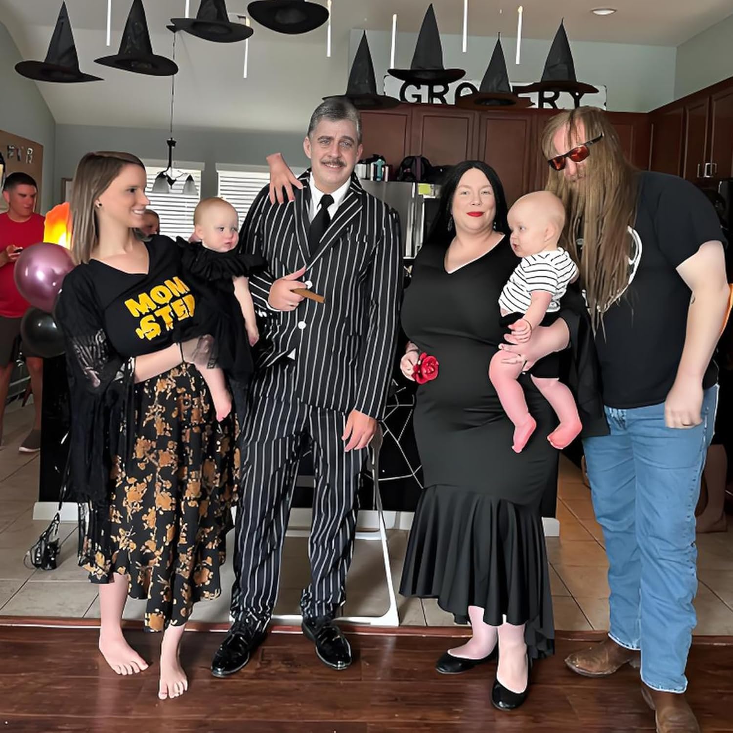 Leadtex 1920's Gangster Costume for Men,Mob Boss Costume for Men,Pinstriped Halloween Suit Include Jacket,Pants and A Tie - Image 5