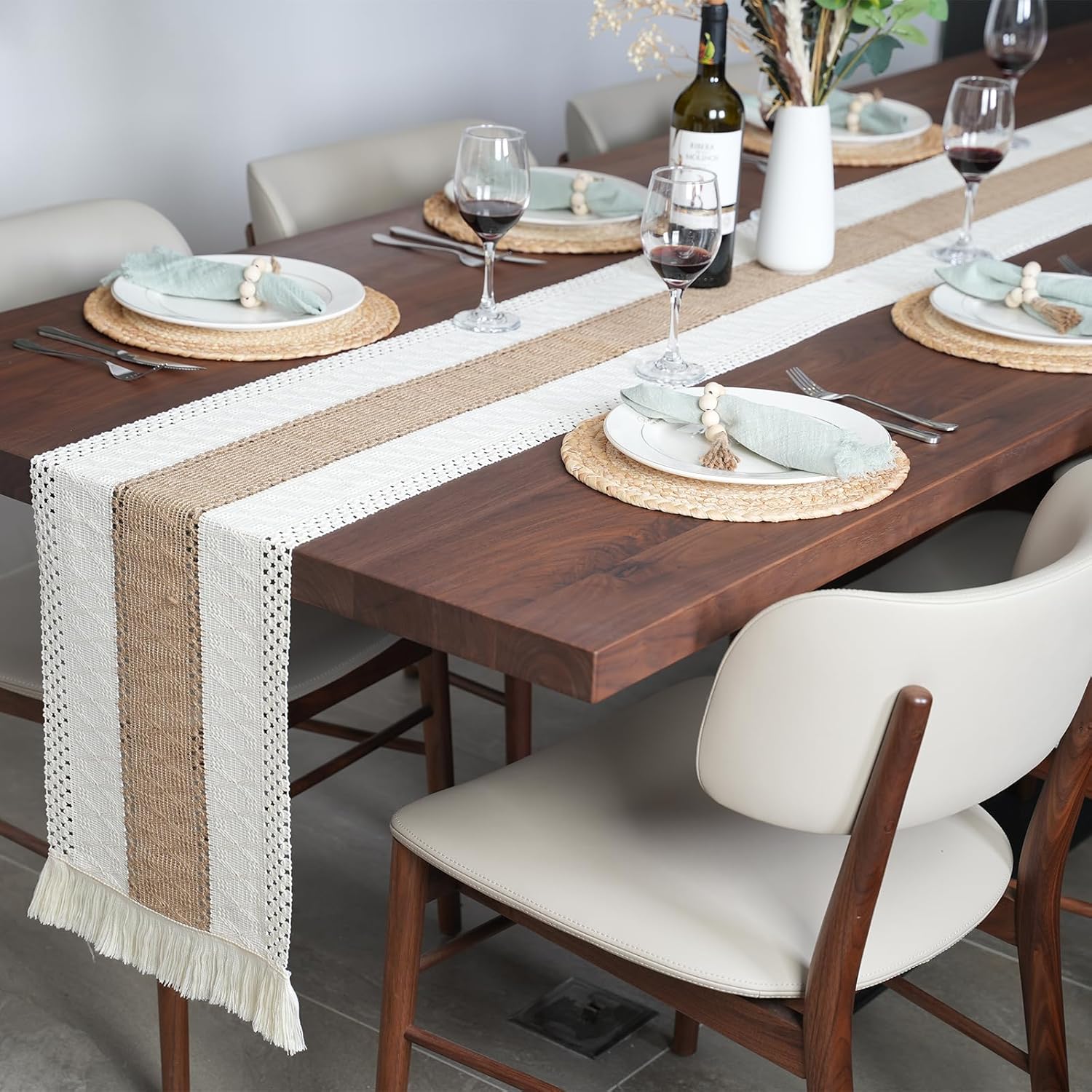 Placemats Set of 6, Natural Charger Plates Round Placemats with Table Runner and Napkin Rings,Non-Slip Heat-Resistant Table Mats for Dining Table Décor During Thanksgiving Christmas and New Year