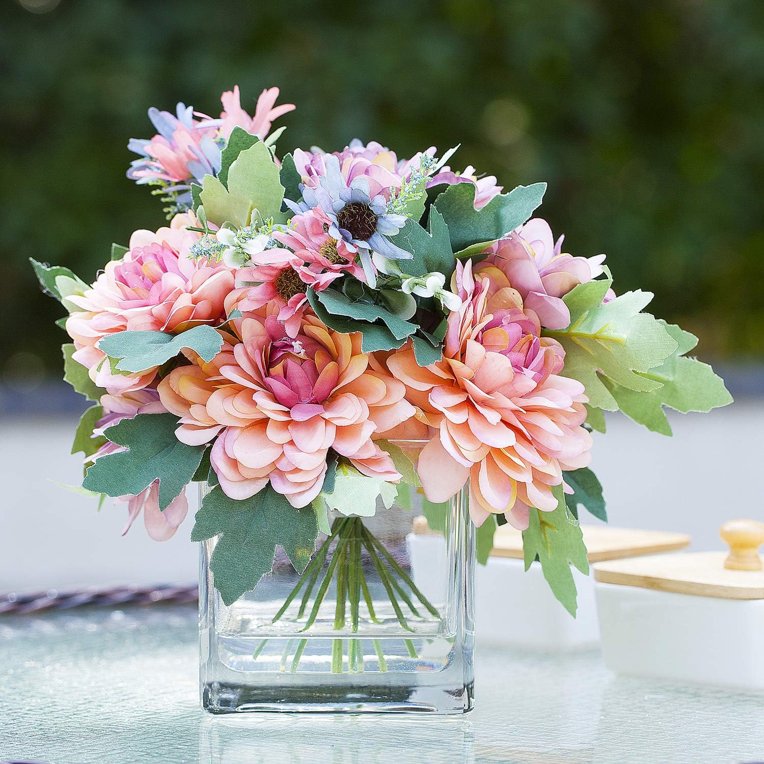 ENOVA HOME Daisy and Mixed Flower Arrangements in Clear Glass Vase with Acrylic Water for Home Office Decoration (Pink)