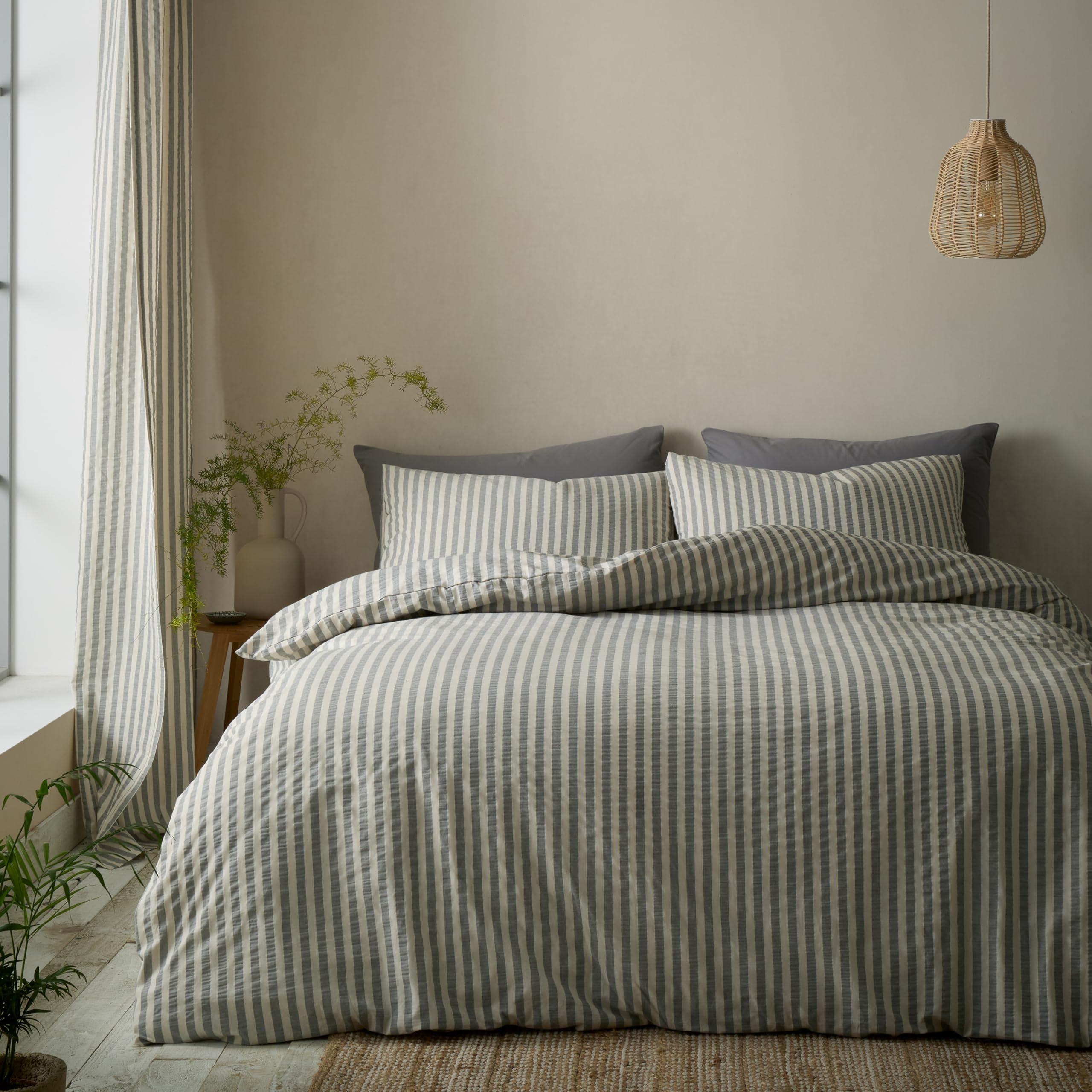 Pineapple Elephant Cotton Rich Woven Stripe Double Duvet Cover Set with Pillowcases Grey
