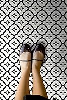 Vista 5 de FloorPops FP2480 Comet - Azulejos adhesivos para el suelo, color negro