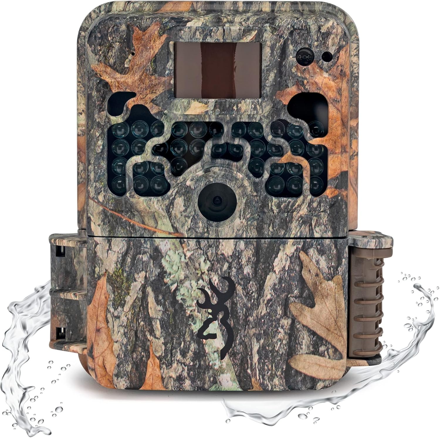 سامهون view براؤننگ اسٽرائڪ فورس ايڪسٽريم ٽريل ڪئميرا جو ڪيموفلاج ۾، ان جي بنياد جي چوڌاري پاڻي جا ڇنڊڇاڻ سان.