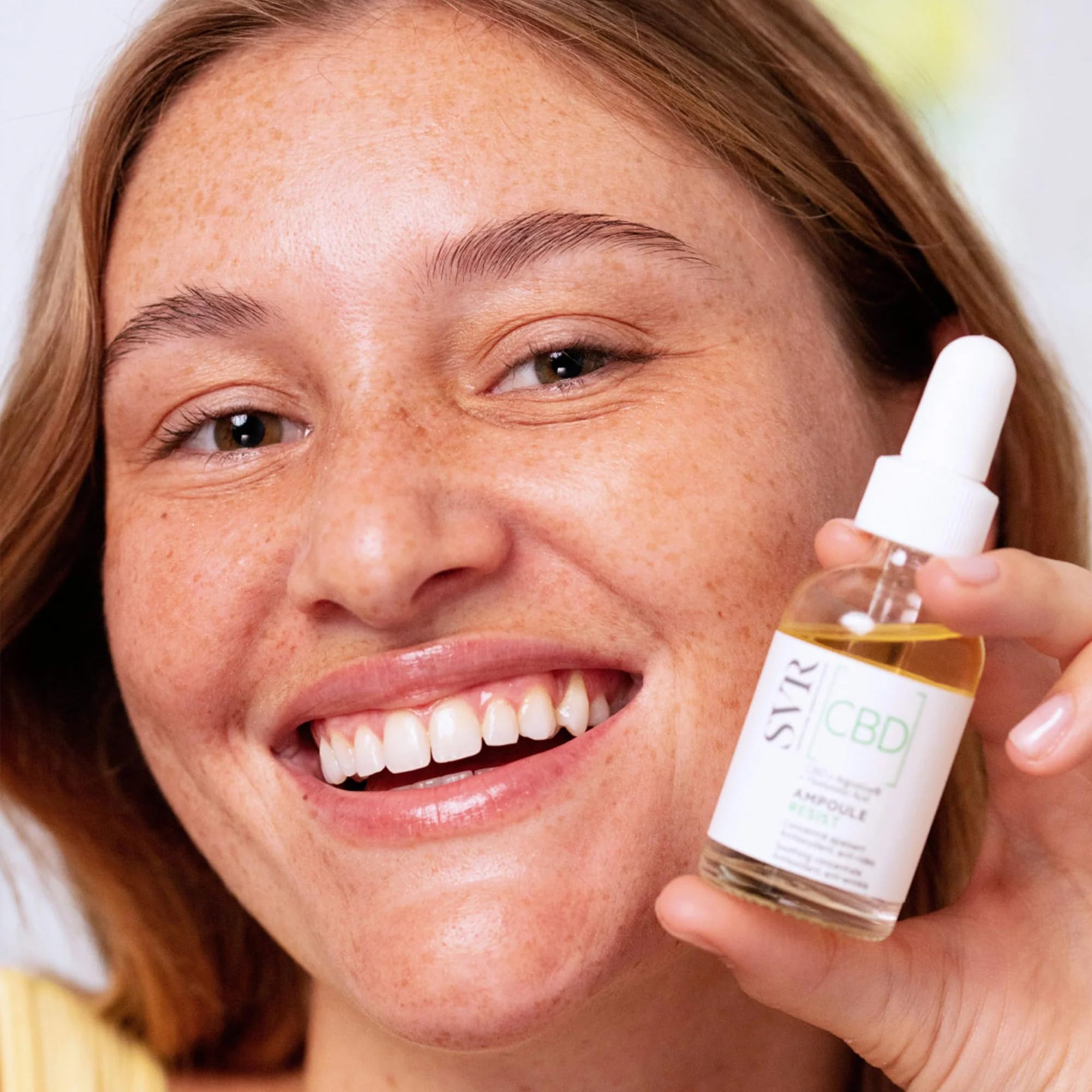 SVR Ampoule Resist CBD 30ml – Sérum Facial Bifásico Calmante para Piel Sensible, Antiarrugas, Refuerza la Barrera Cutánea, Con CBD Ultrapuro