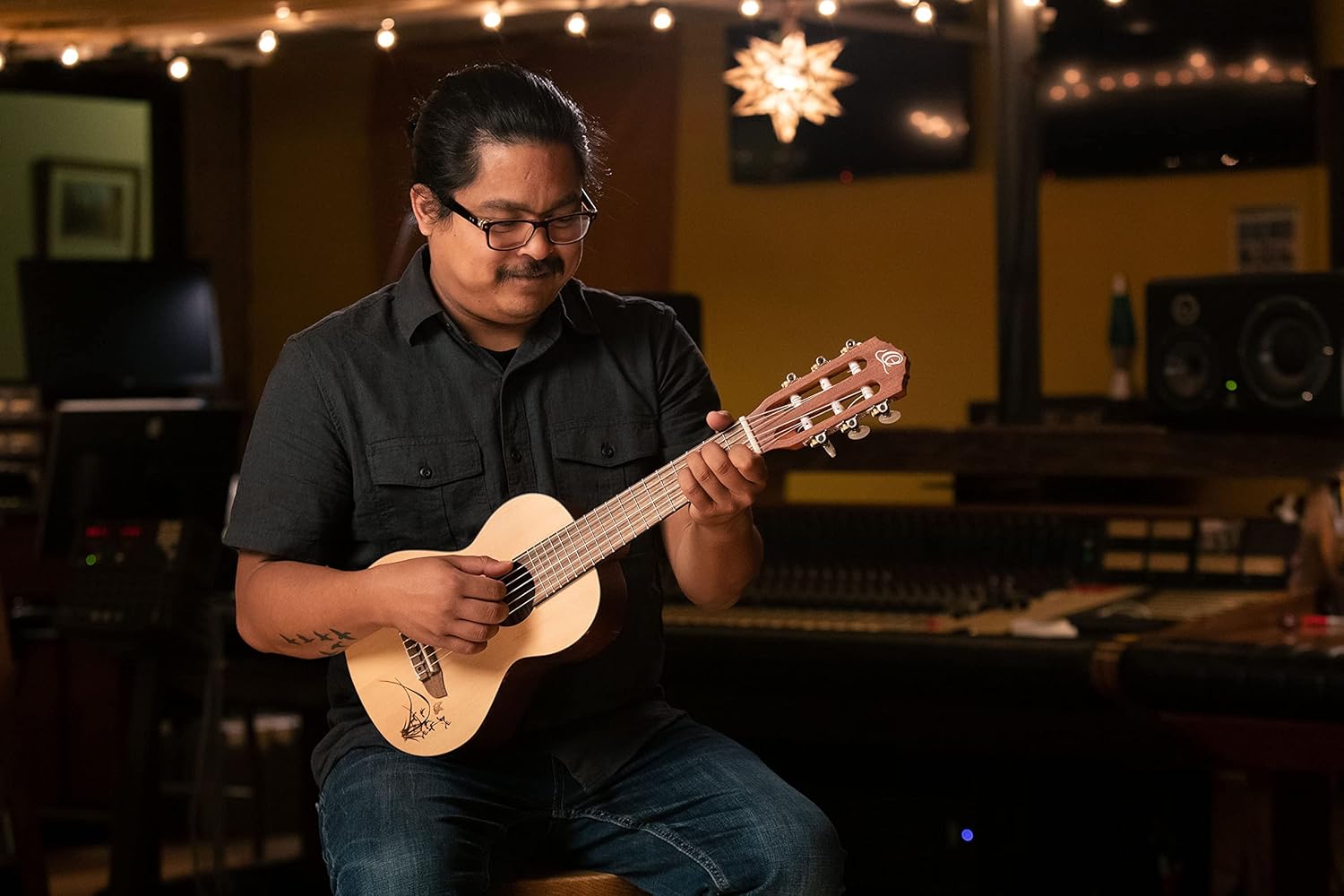 Bonfire Series Guitarlele