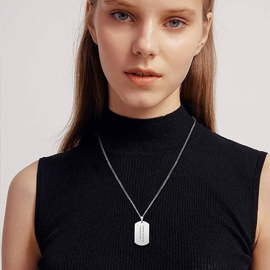 XLNT Vicky Nombre Collar Inicial Colgante Nombre Personalizado Letra Collar De Acero Inoxidable Mujer Nameplate Collar Personalizado / Joyería Personalizada