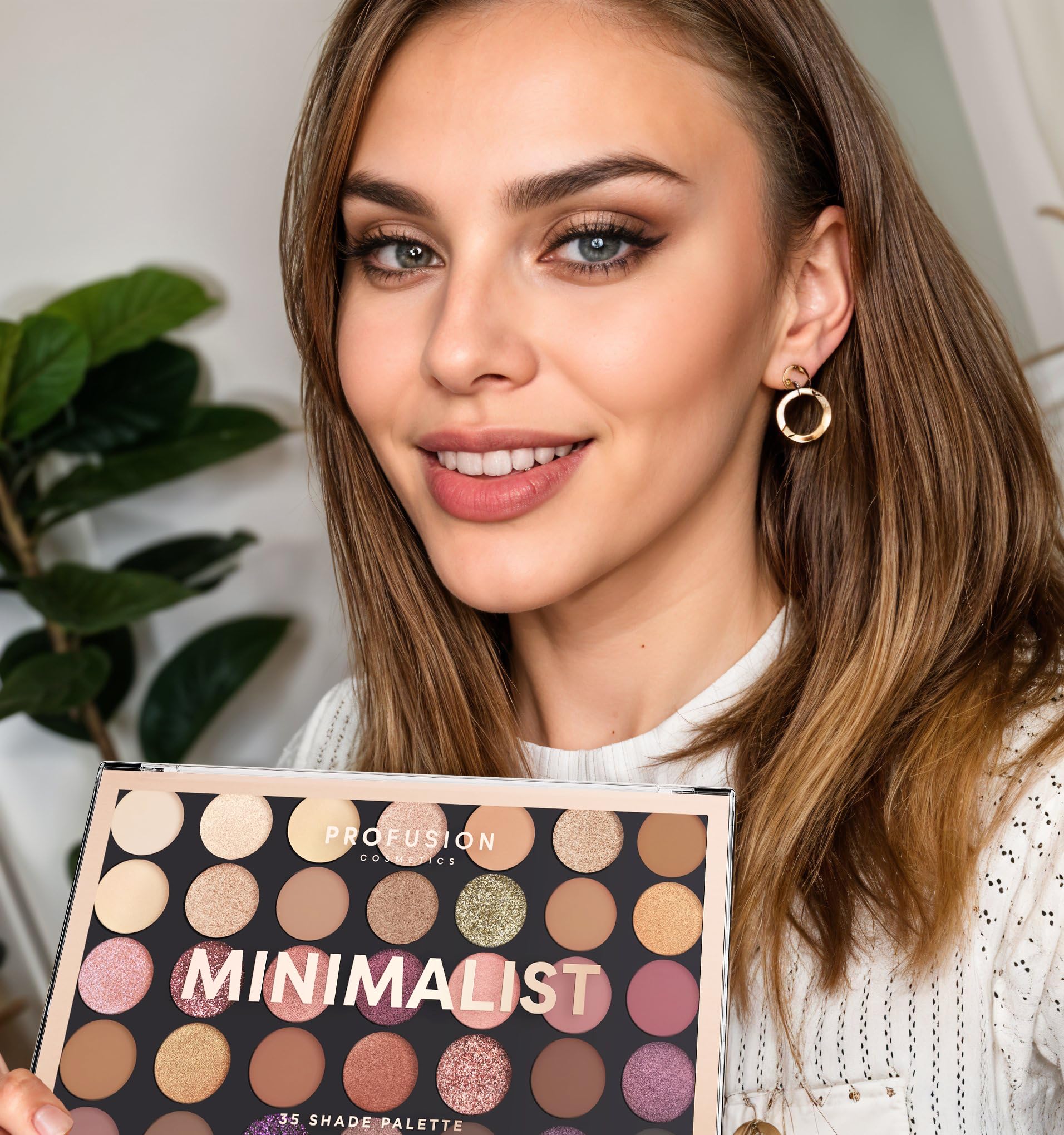 Profusion Cosmetics Palette de fards à paupières minimaliste de 35 nuances, soyez créatif avec des nuances nude mélangables et des finitions pailletées, palette de fards à paupières nude de qualité