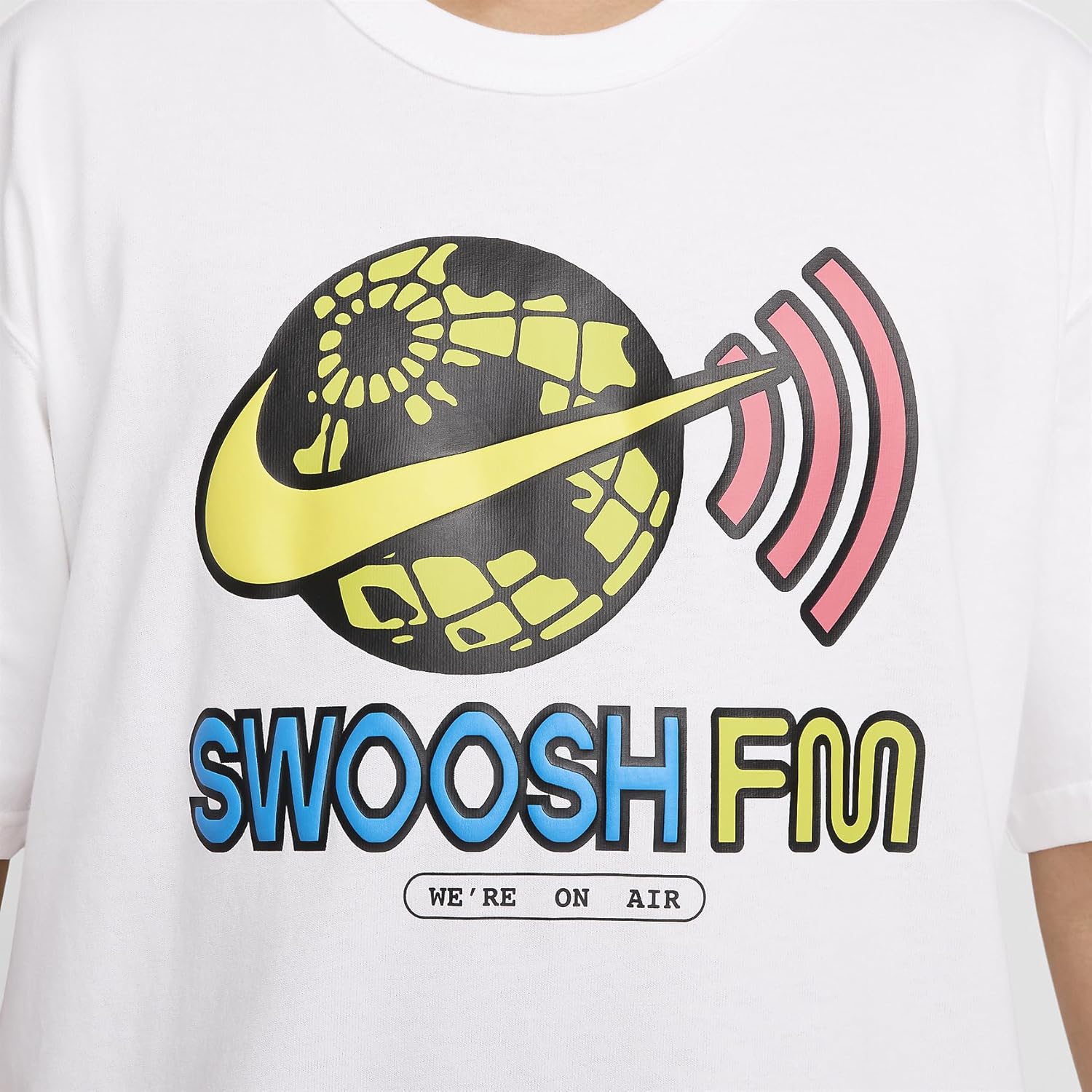 Nike Sportswear Men's Max90 T-Shirt (White, FZ5404-100) Size Large - Image 4