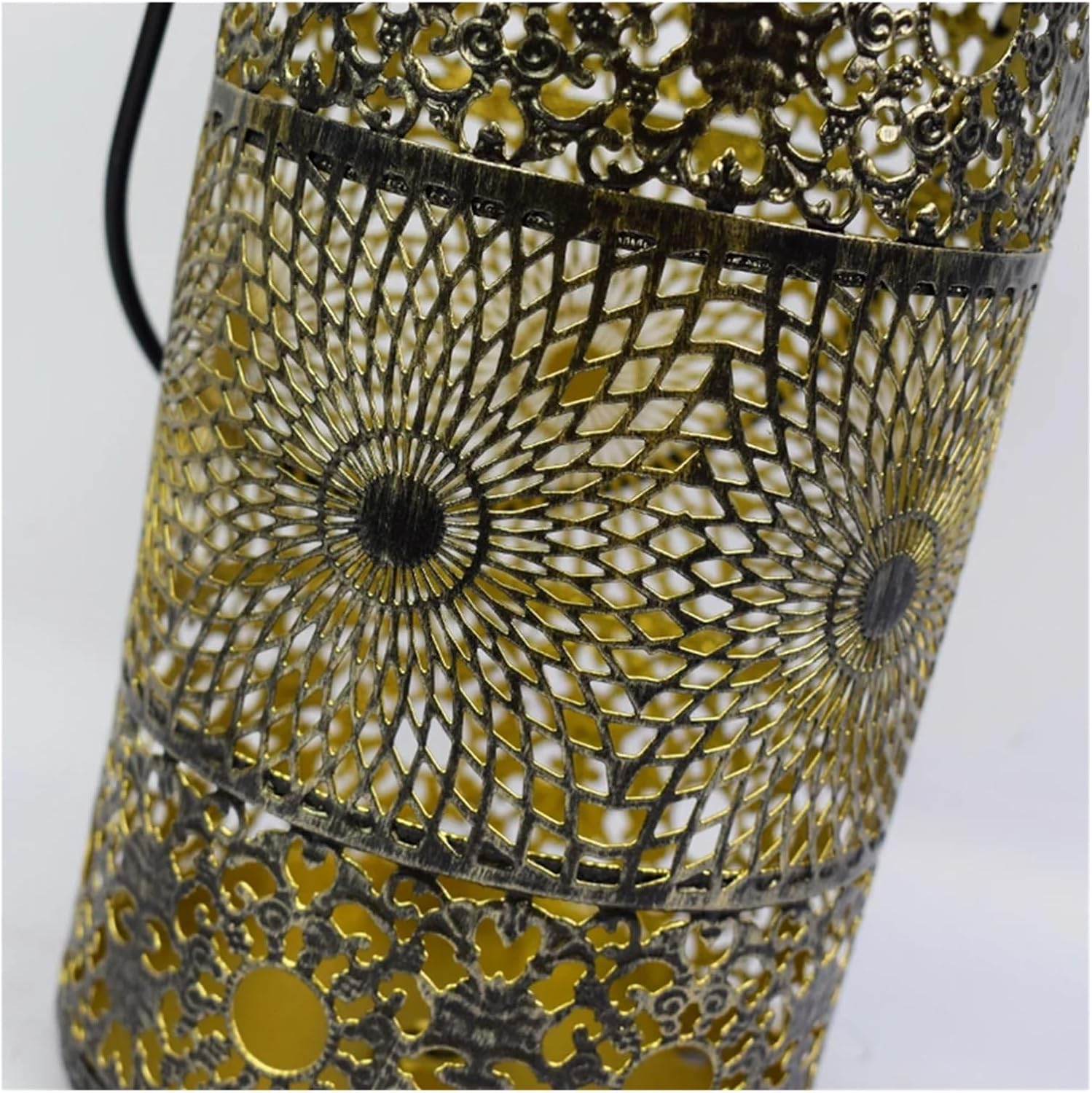 Solar Powered Decorative Hanging Lights 120mAh Hollow Hanging Lights Aesthetic Projection Lamp for Patio Yard Backyard