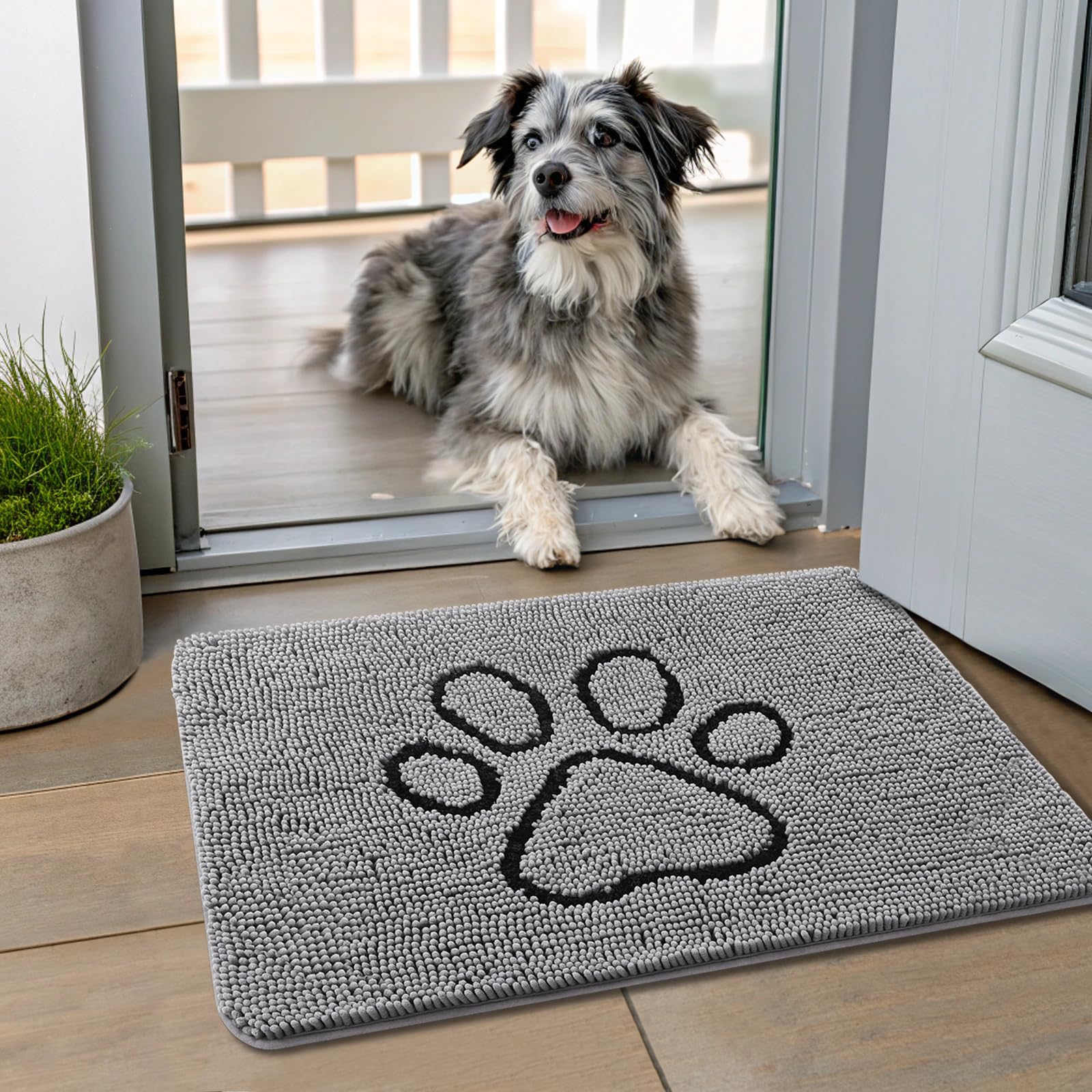 Smiry Dog Door Mat for Muddy Paws, Absorbent Dirt Trapper Non Slip Quick Dry Washable Chenille Mat for Mud Dogs, Entry Rug for Indoor and Outdoor (