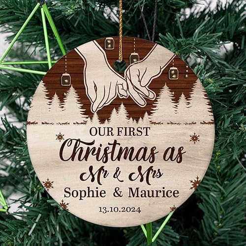 Vista 77 de WHIDOBE Adorno personalizado de nuestra primera Navidad como el señor y la señora, regalos de boda para pareja, novia y novio, adorno de casado