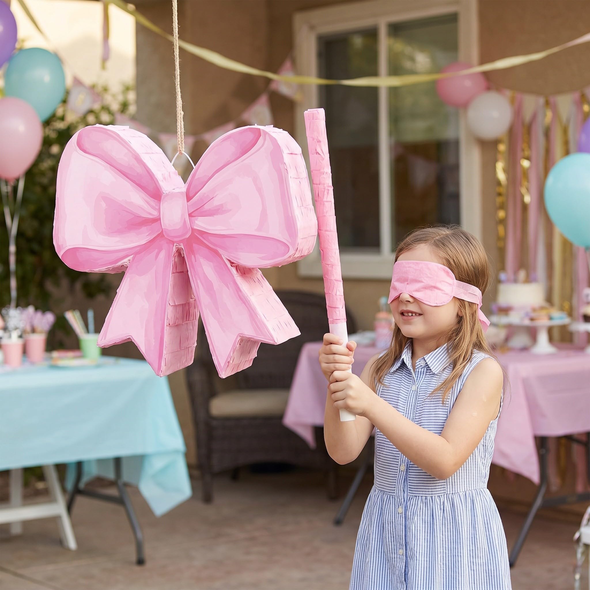 Operitacx Piñata rosa con lazo para niña, el set de piñata rosa con lazo incluye un palo, una máscara para los ojos y confeti, lindas decoraciones para fiestas de cumpleaños, artículos para fiestas