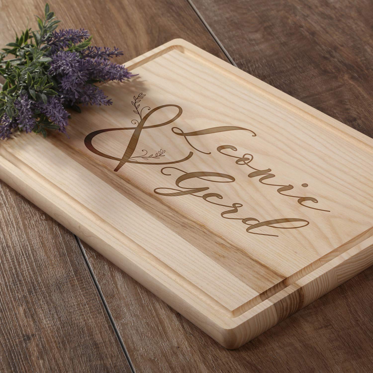 FORYOU24 Holz Schneidebrett hell mit Gravur Motiv 07 - personalisiert mit Wunsch-Namen Küchenbrett graviert als Geschenkidee zur Hochzeit