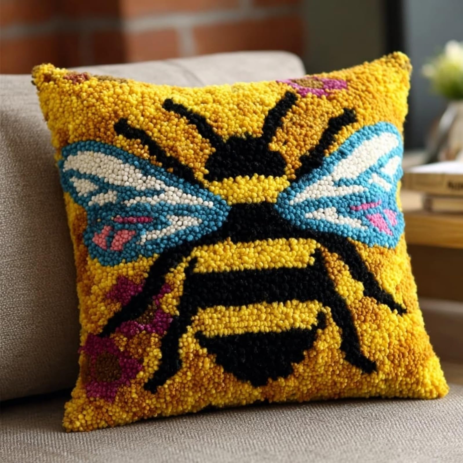 AxiangziK Latch Hook Kits 17x17in,Cute Bees Latch Hook Craft Decorative Tapestry DIY Needlework Rug Kits for Beginners Children Adults and Seniors