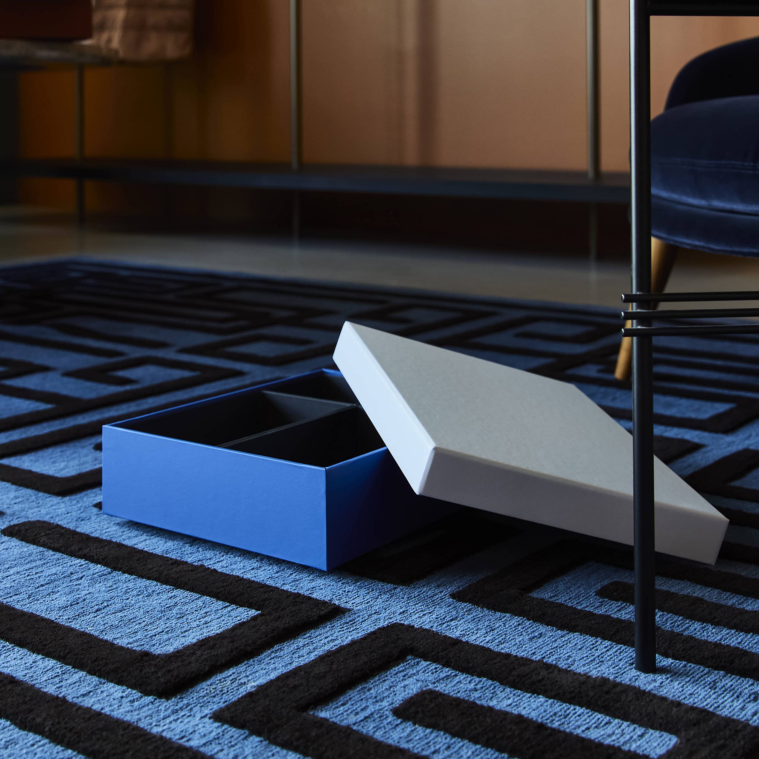 ilo - Aufbewahrungsbox cm 35x27 H.8,5 - Schreibtisch Organizer, Schubladen-Ordnungssystem - Box mit beweglichen Abteilungen - Technischen Stoff Blau - Recycelbar und in Italien Hergestellt