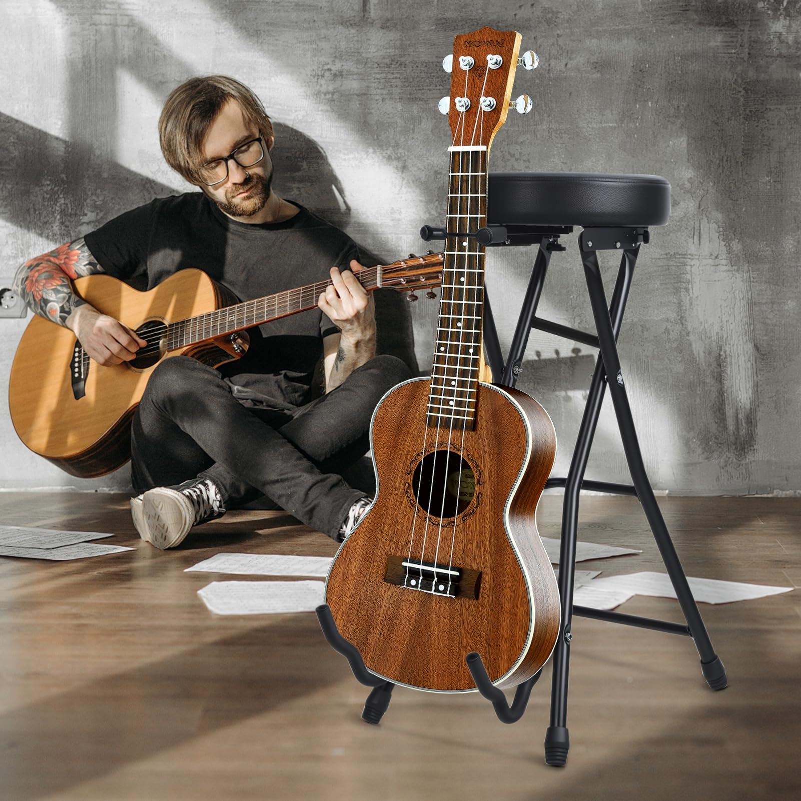 Składany taboret gitarowy z wbudowanym wspornikiem, tapicerowane siedzisko, podnóżek, chowany hak, do gitary akustycznej, elektrycznej, basowej, studia, klasy, powtarzania, sceny, czarny
