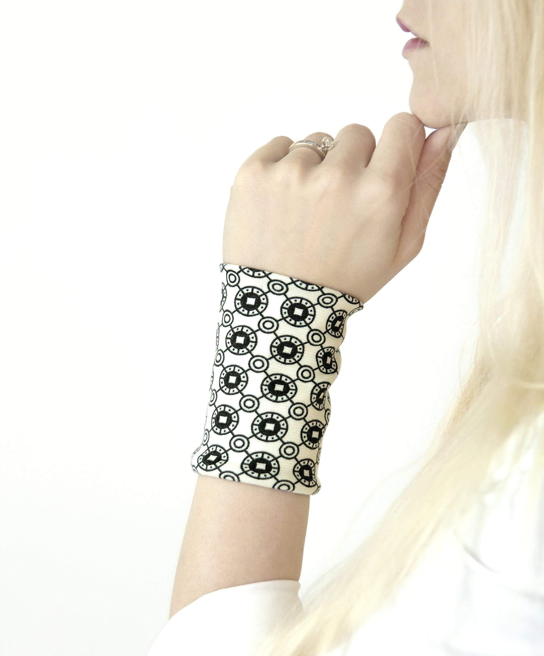 Stretch Fabric Wrist Cuff Bracelet (Ivory Circles Pattern)