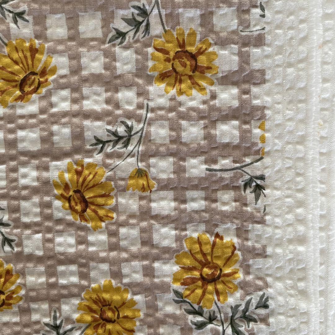 Amazon | 生地 リップル フラワーチェック モカベージュ 約106cm×200cm | 布・生地 通販