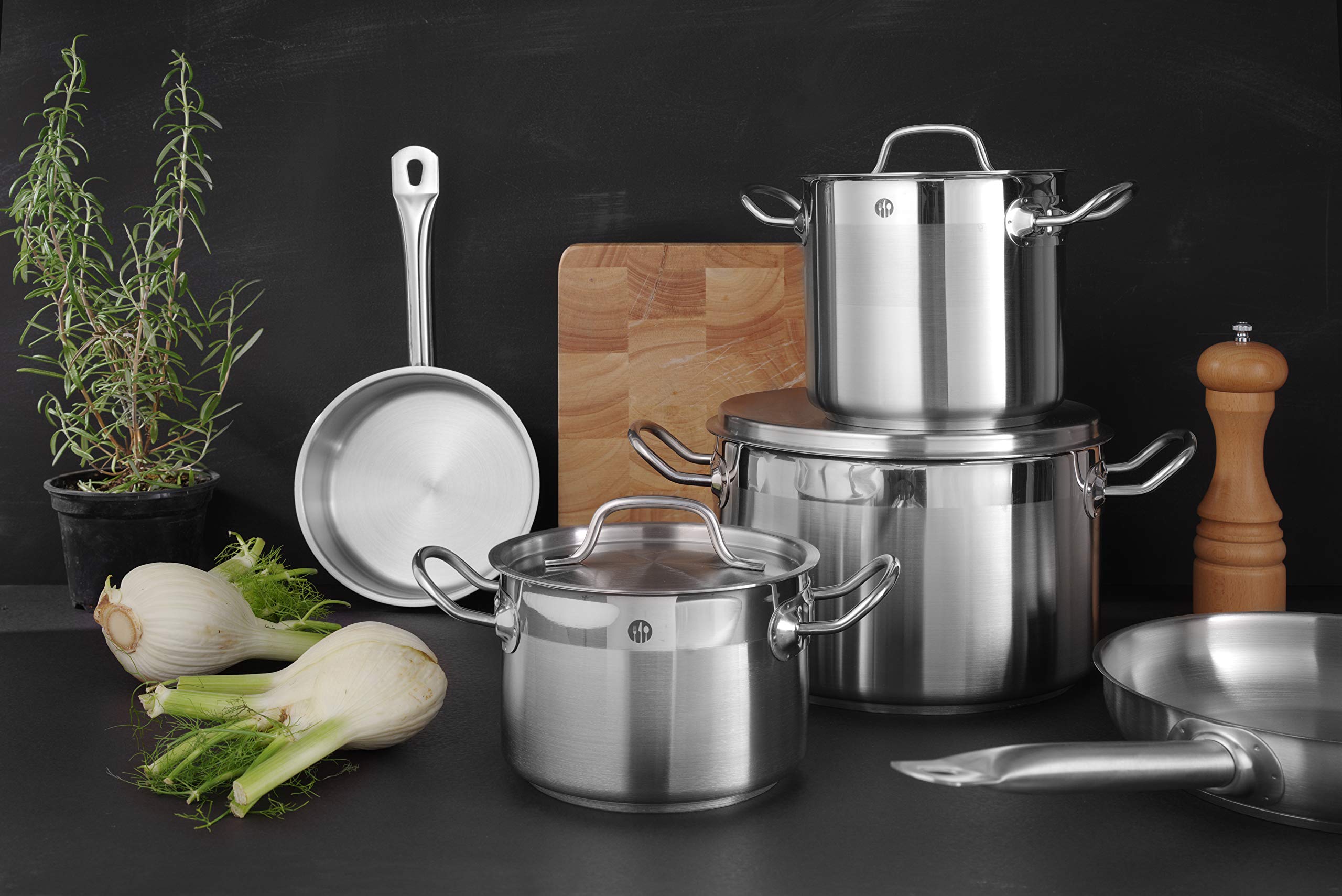 HENDI Pentola alta, con coperchio con fori per il rilascio del vapore, calderone, casseruola, tegame, adatta a tutte le fonti di calore, lavabile in lavastoviglie, 10L, ø240x(H)220mm, acciaio inox