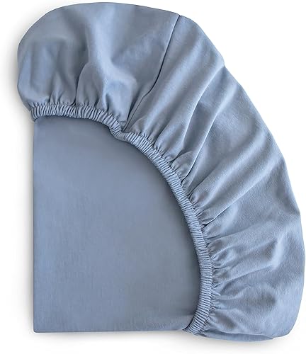 mushie Sábana para cuna elástica y suave, ajustable de 28 x 52 pulgadas (niebla)