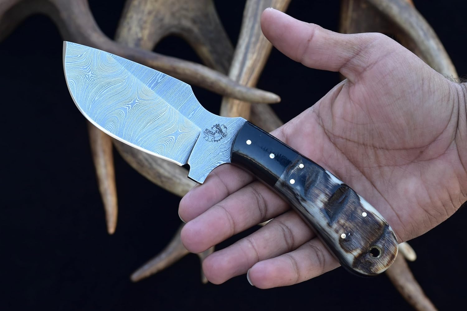 Knives Ranch Handmade 8" Damascus Steel Skinning Knife – Full Tang Hunting Knife –Ram's Horn Handle – Dual Carry Leather Sheath (2051-RH)