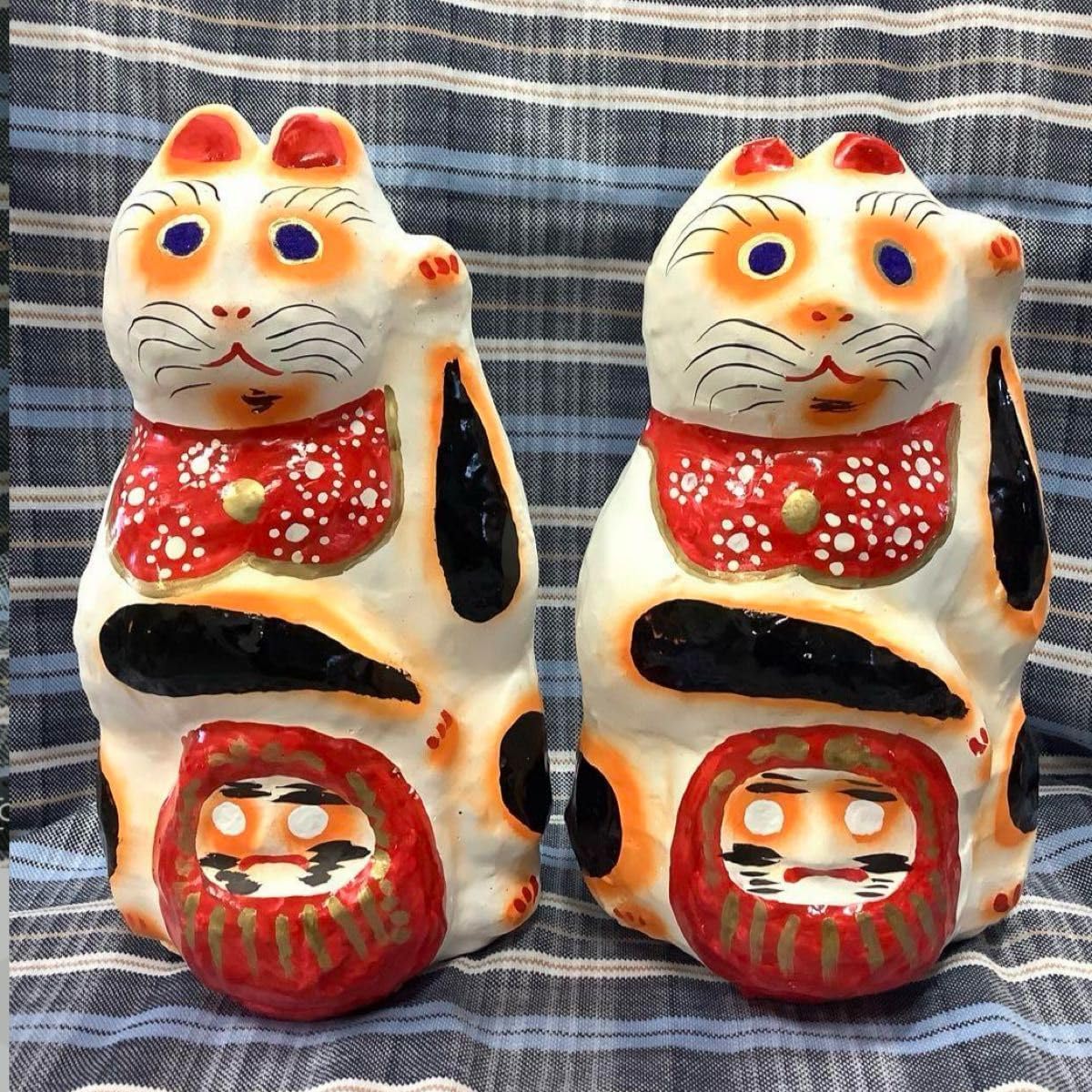 招き猫　張り子　郷土玩具 伝統工芸品 郷土玩具 多摩張り子 招き猫 ダルマ抱き猫 ② 郷土