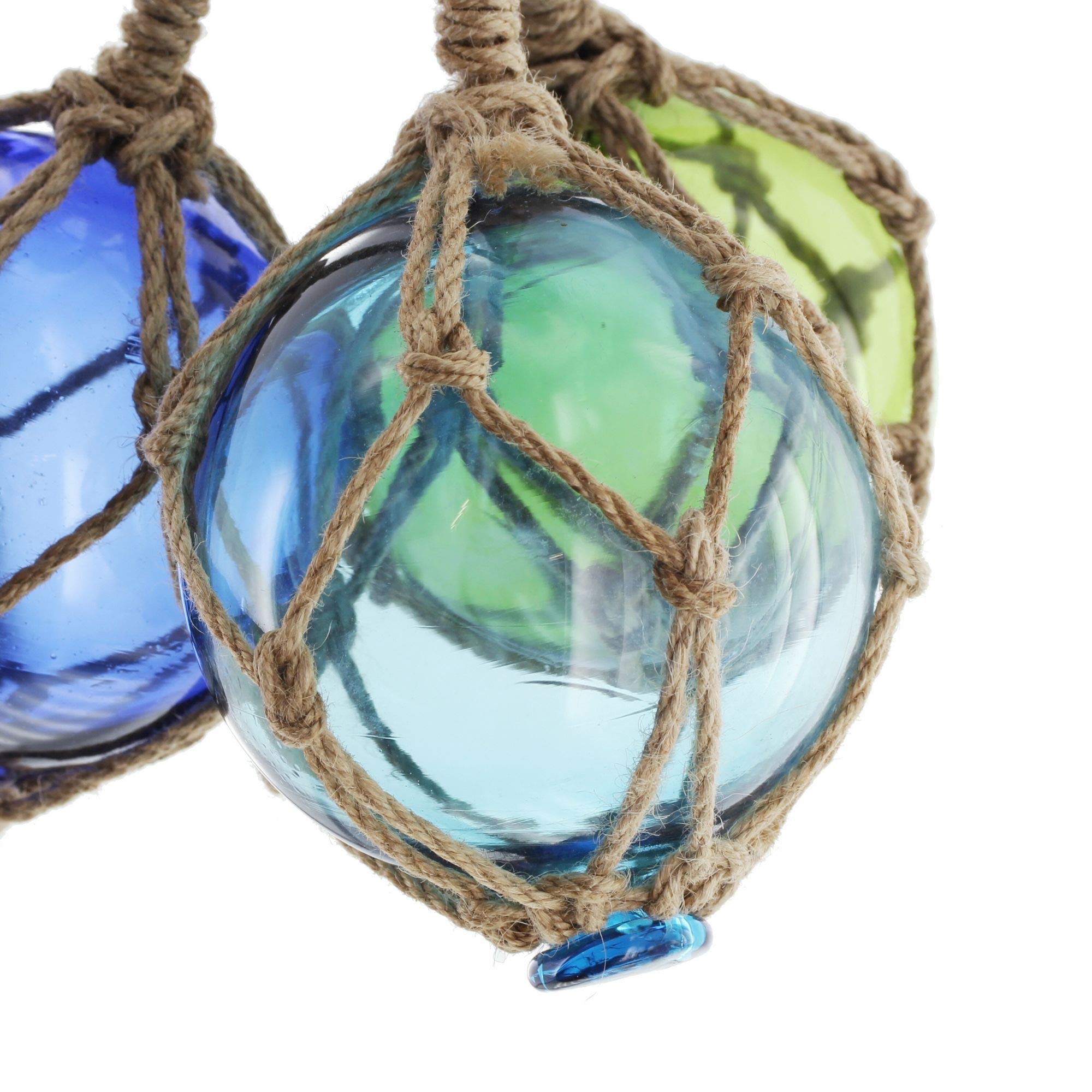 Dekoleidenschaft Lot de 3 boules décoratives en verre dans un filet de pêche, bleu, turquoise, vert, décoration marine pour jardin, décoration suspendue, boules en verre décoratives pour usage