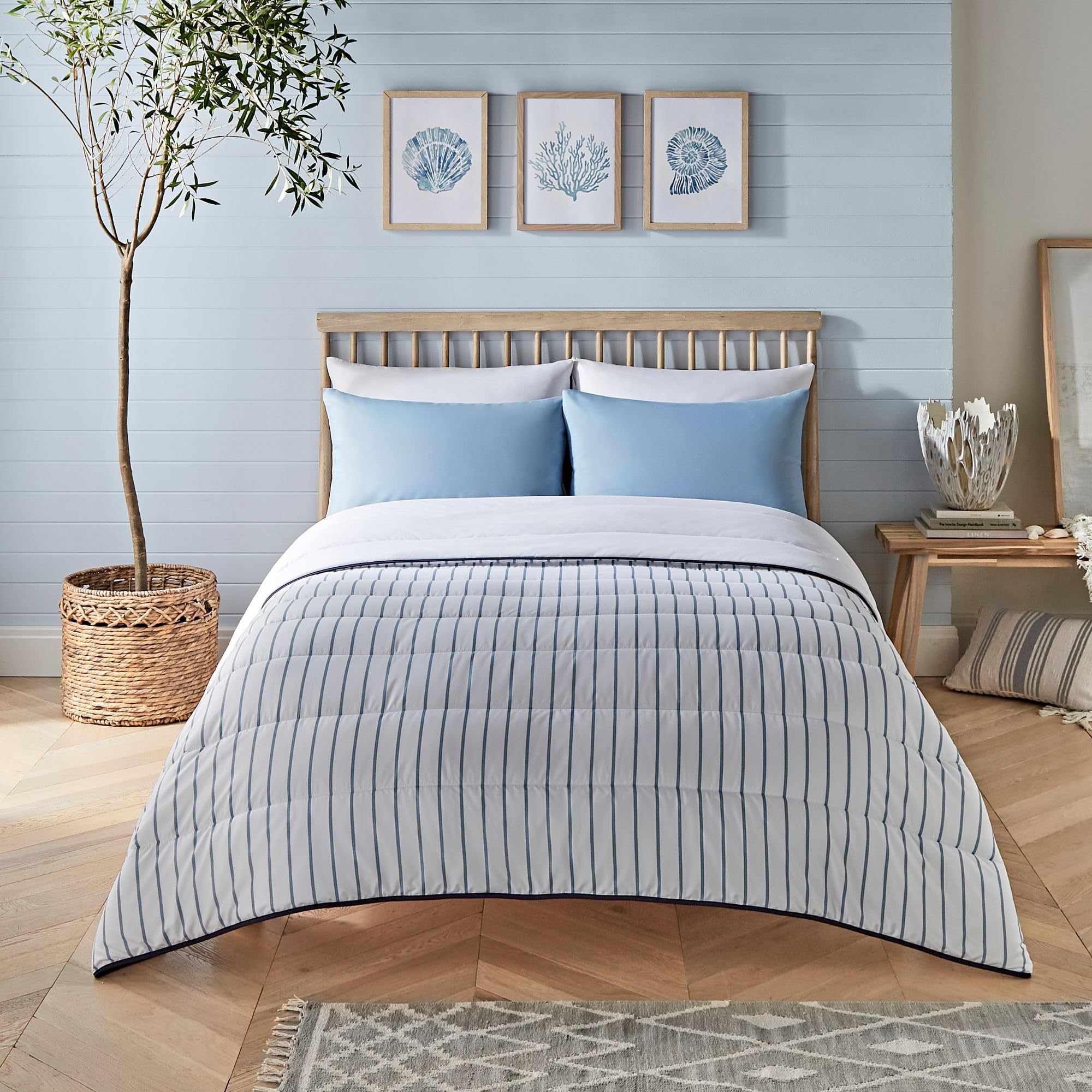 Night Lark Coverless Duvet Double 6 Tog Spring Summer - Pastel Palms Supersoft, Cosy & Lightweight Quilt Machine Washable & Quick Dry All In One Reversible Comforter Pillow Set