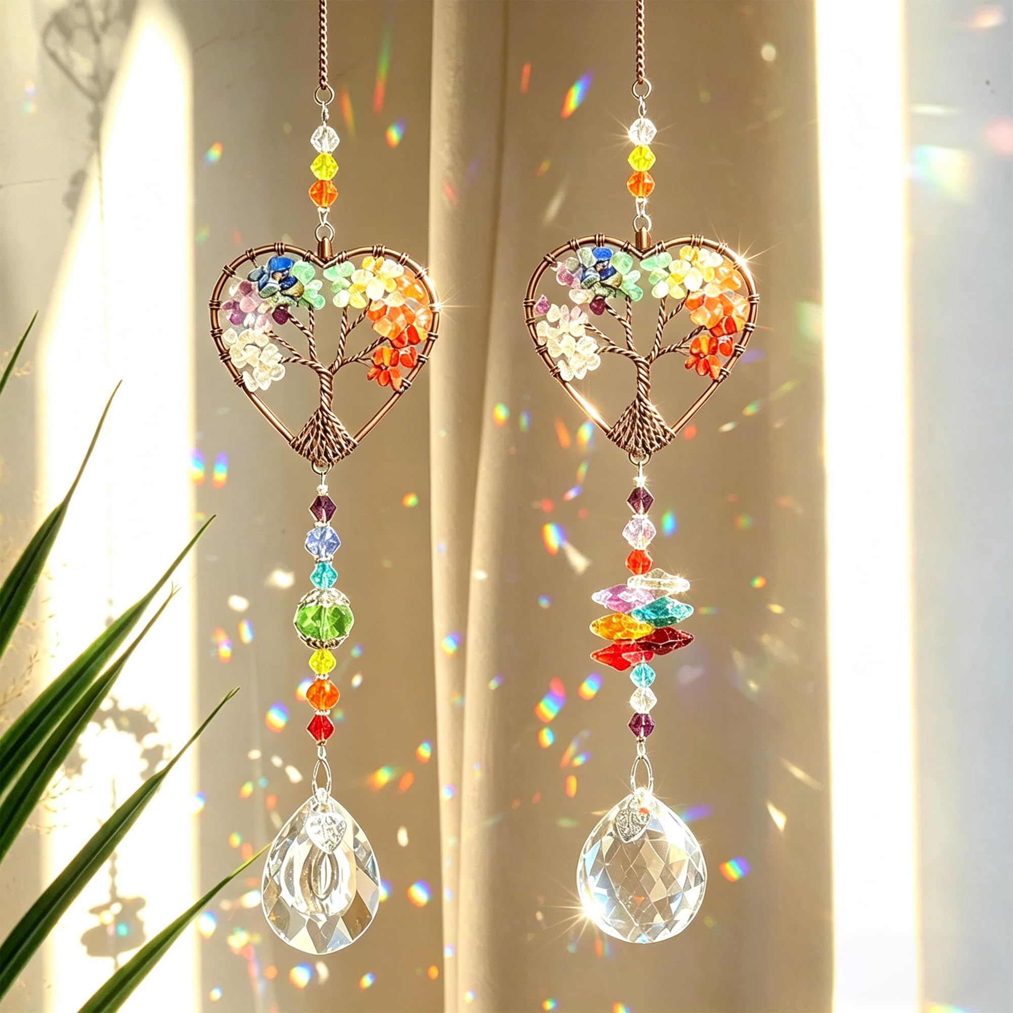 Attrape-soleil cristal suspendu au jardin pour créer une ambiance lumineuse et relaxante