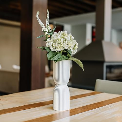 Miniatura 2 de Jarrón acanalado moderno, blanco, 9.25 pulgadas de alto, 3 pulgadas de ancho, cerámica, perfecto para mostrar flores y vegetación