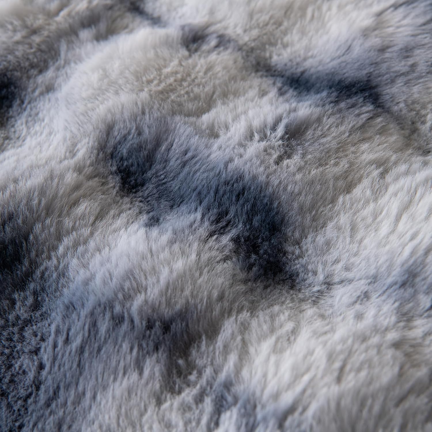 vctops Tie Dye Faux Fur Decorative Throw Pillow Covers Set of 2 Square Soft Fluffy Fuzzy Cushion Covers for Couch Living Room Bed Sofa (Blue,18"x18")