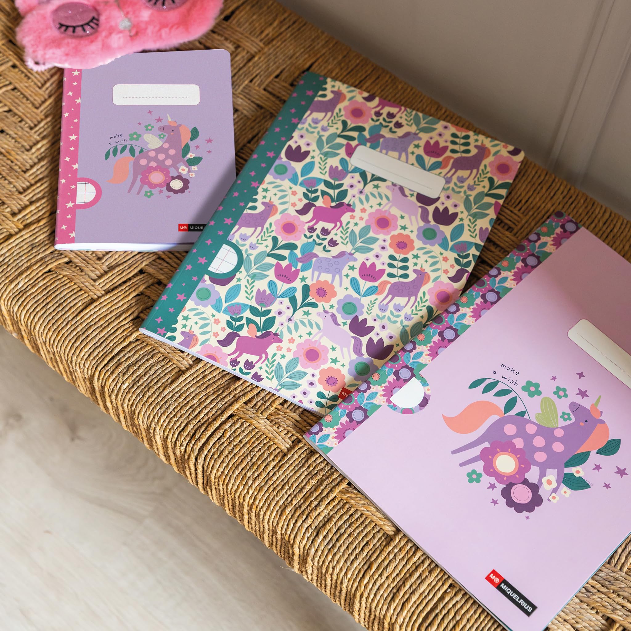 Miquelrius - Zszyty notatnik A5 w linie, 48 arkuszy papieru ekstra nieprzezroczystego, 70 g/m², zszywana okładka, laminowana okładka, okładka z nadrukiem, miejsce na nazwę, Wish