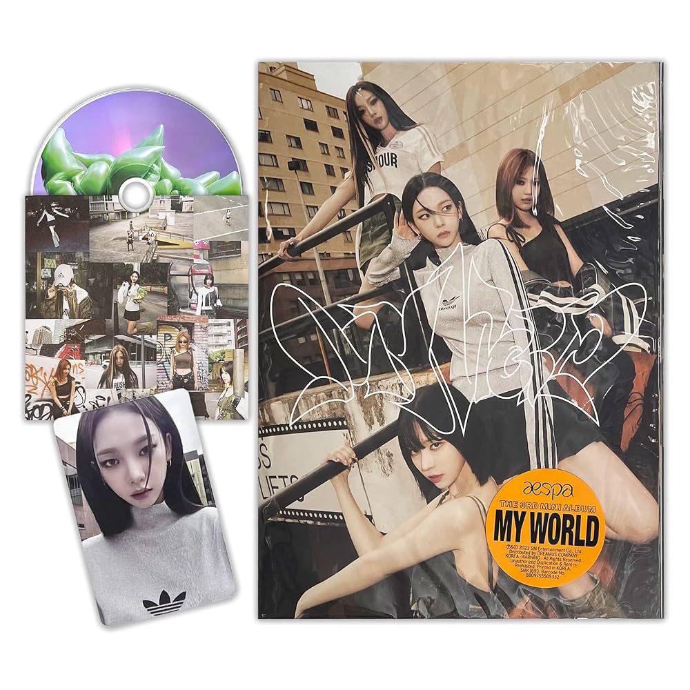 Amazon.co.jp: aespa - ミニ3集 [MY WORLD] (Tabloid Ver.) タブロイド