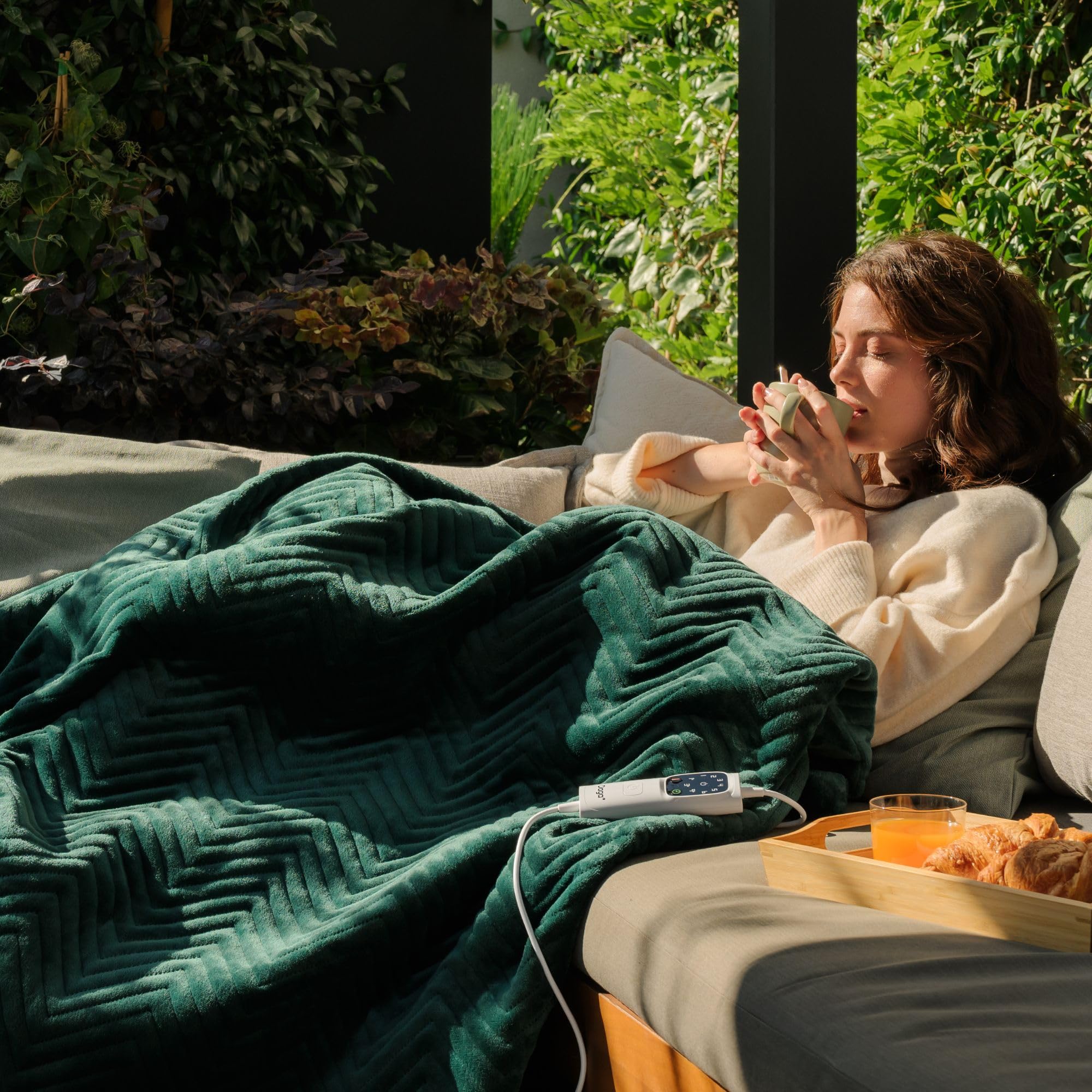 DAGA Coperta termica elettrica per divano Relax Soft Armonia Verde, tecnologia di riscaldamento Intellisense, tessuto e imbottitura in velluto, 6 livelli di temperatura, 160 x 120 cm
