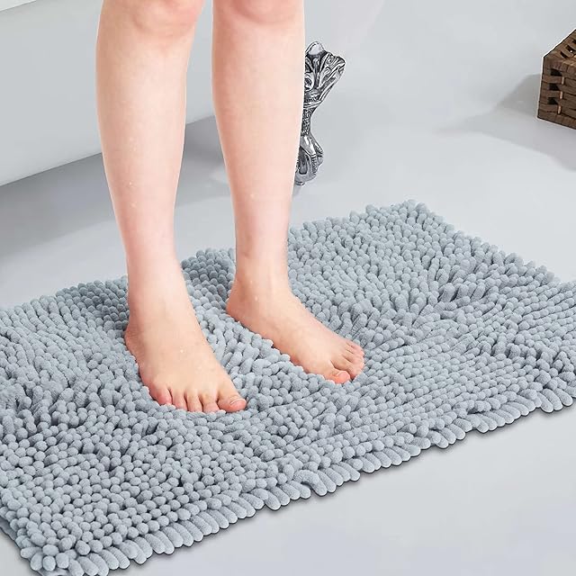 Amazon Brand - Umi Bath Mat 40x60, Chenille Non Slip Bath Mats for Bathroom, Absorbent Fluffy Bathroom Rug, Machine Washable Bathroom Mats for Shower, Tub and Floor,Light grey
