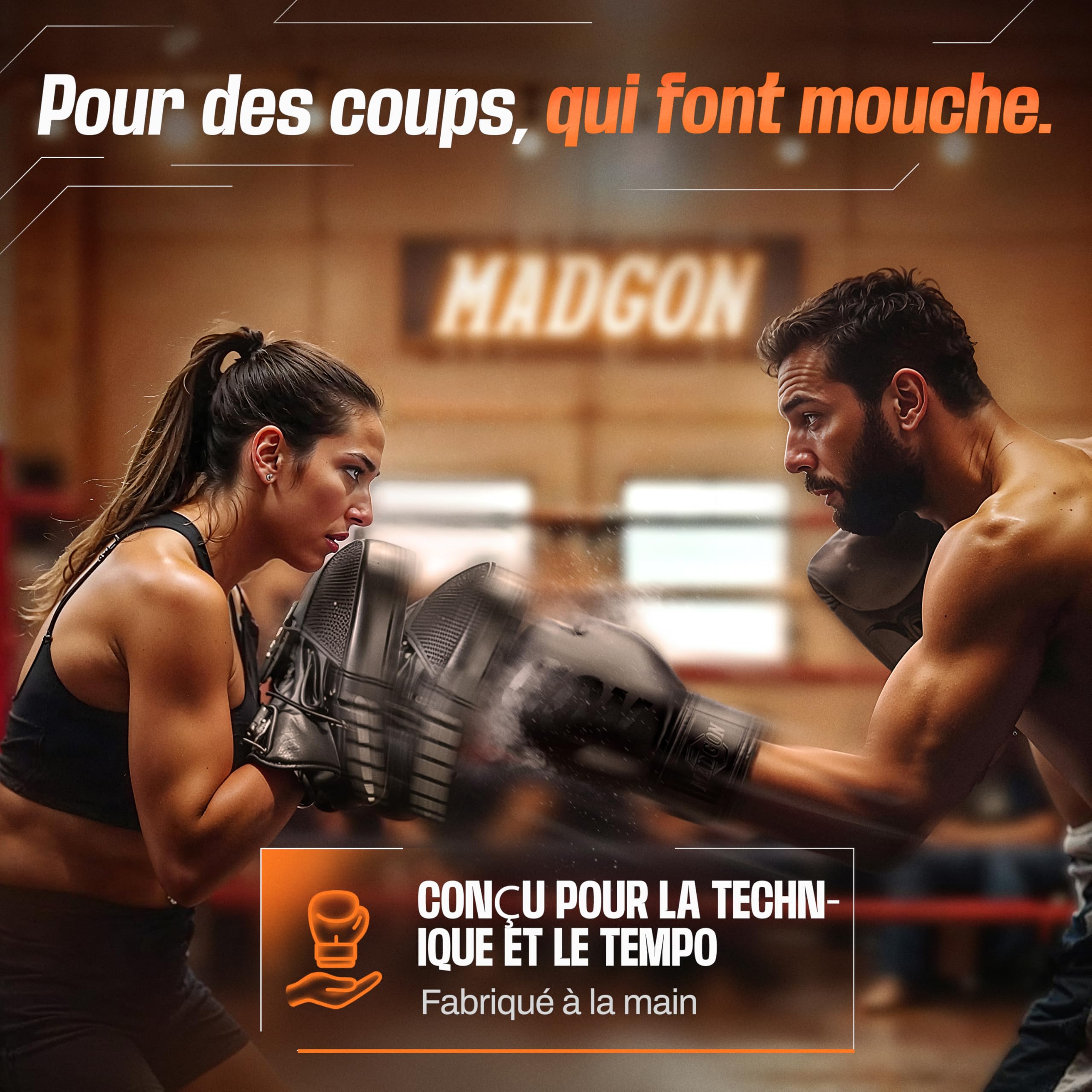 MADGON Gants de Boxe en Matériau de la Meilleure Qualité pour Une Durée de Vie Exceptionnelle - Gants MMA, pour Les Arts Martiaux, Le Sparring avec Une Absorption Optimale des Chocs, Sacoche Incluse