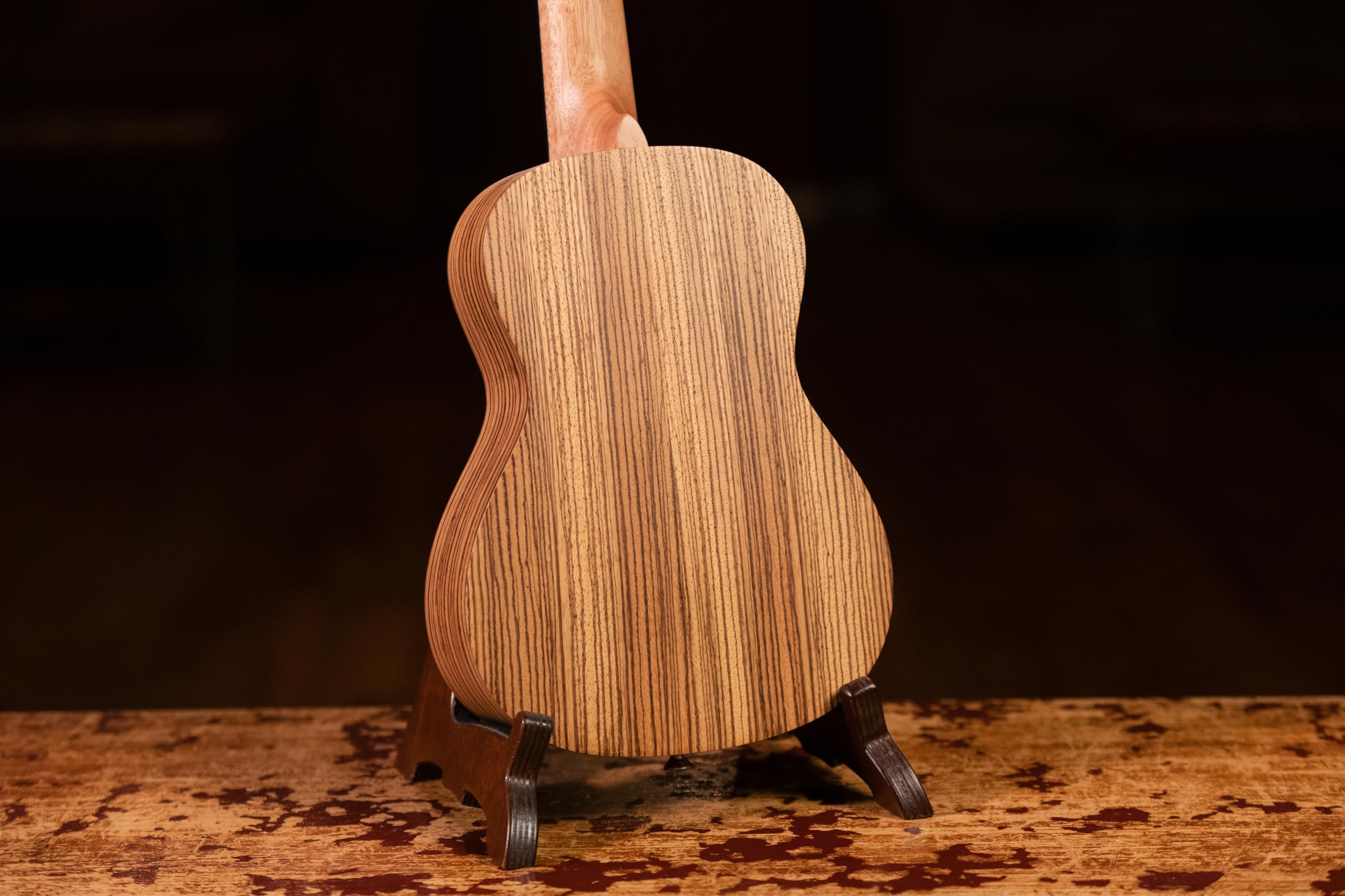 Ortega Guitars Ukulélé Concert Acoustique – Série Timber – Housse Incluse – Zebrawood, Naturel (RFU11Z)
