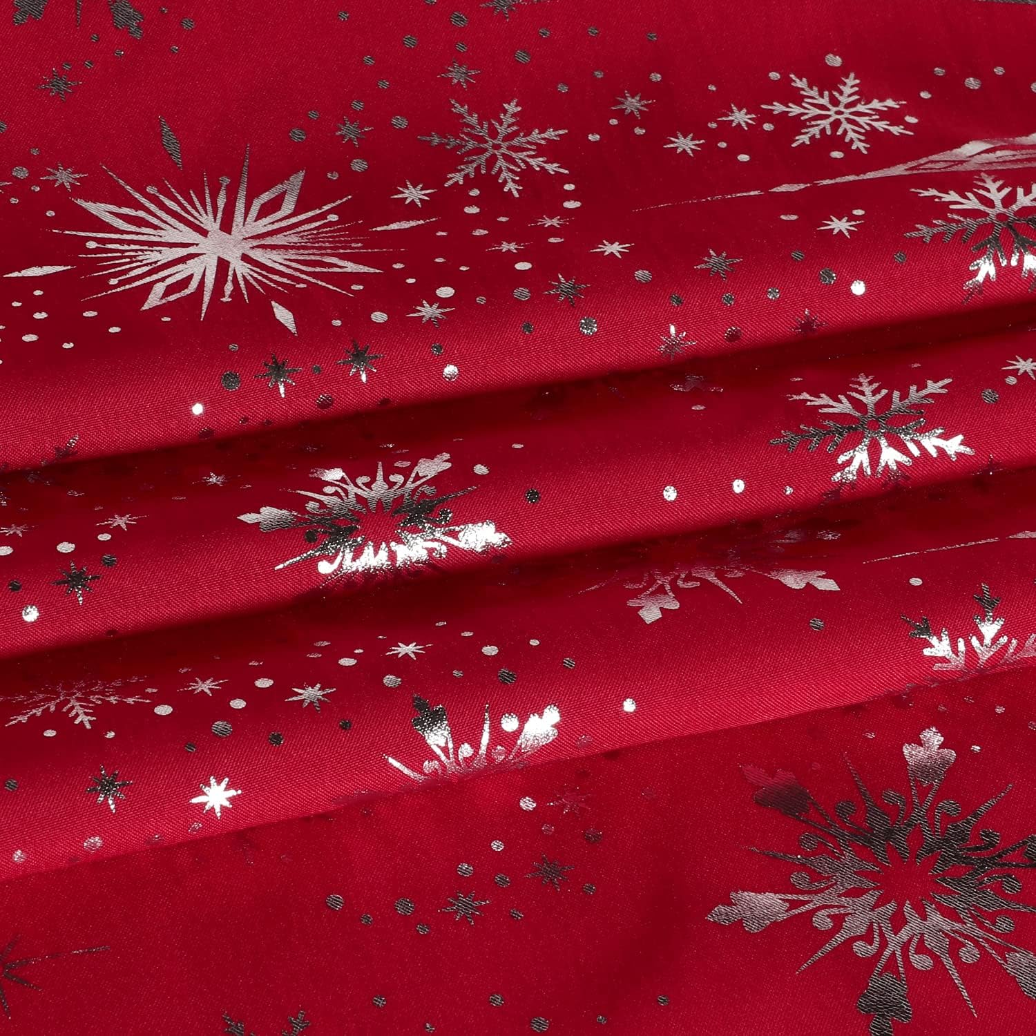 LUSHVIDA Christmas Rectangle Table Cloth – Washable Water Resistance Holiday Microfiber Tablecloth Decorative Table Cover for Banquet Party Kitchen Dining Room, 60 x 120 Inch