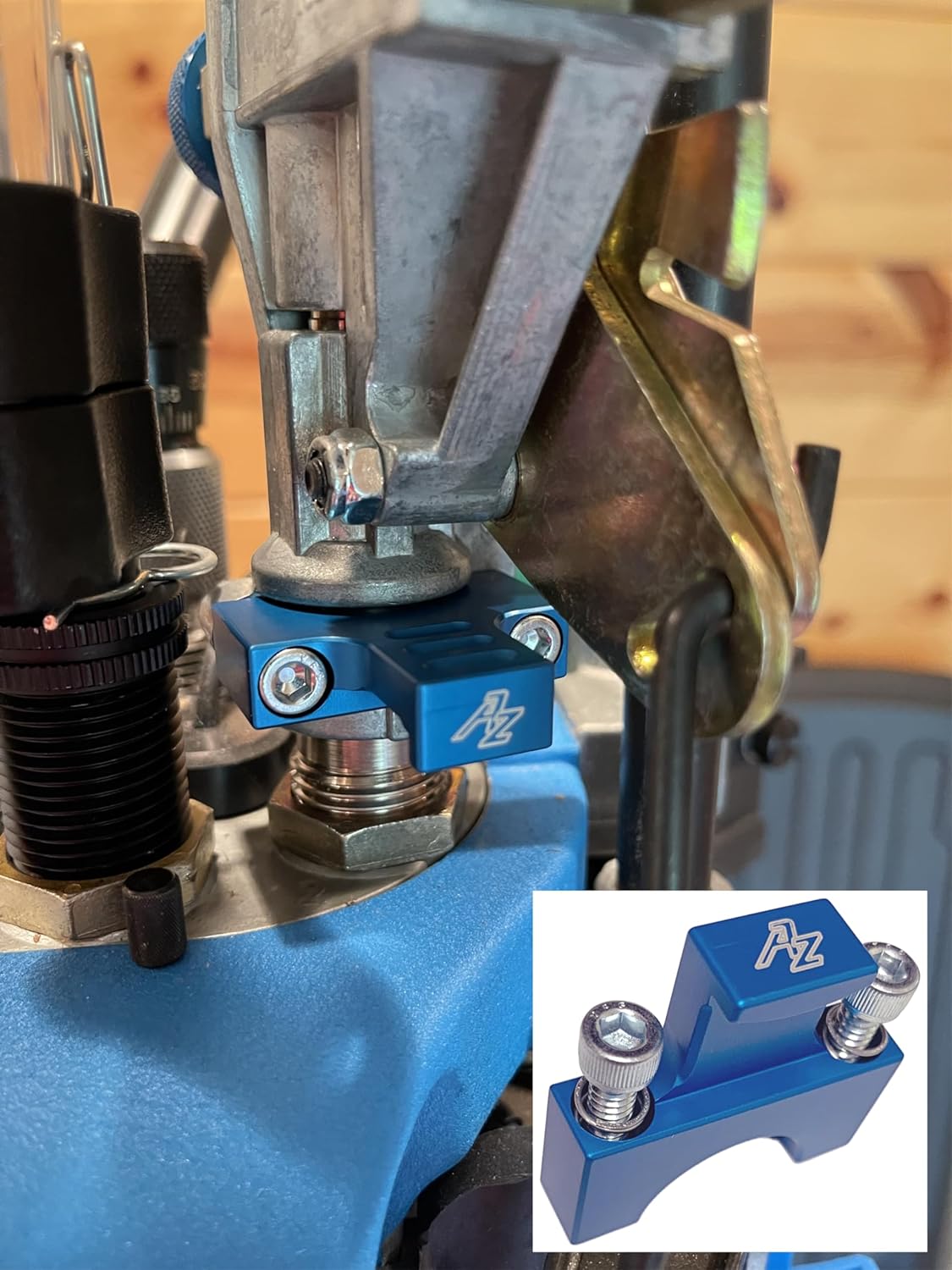 Dillon Quick Disconnect Clamp for Dillon Powder Measure Blue