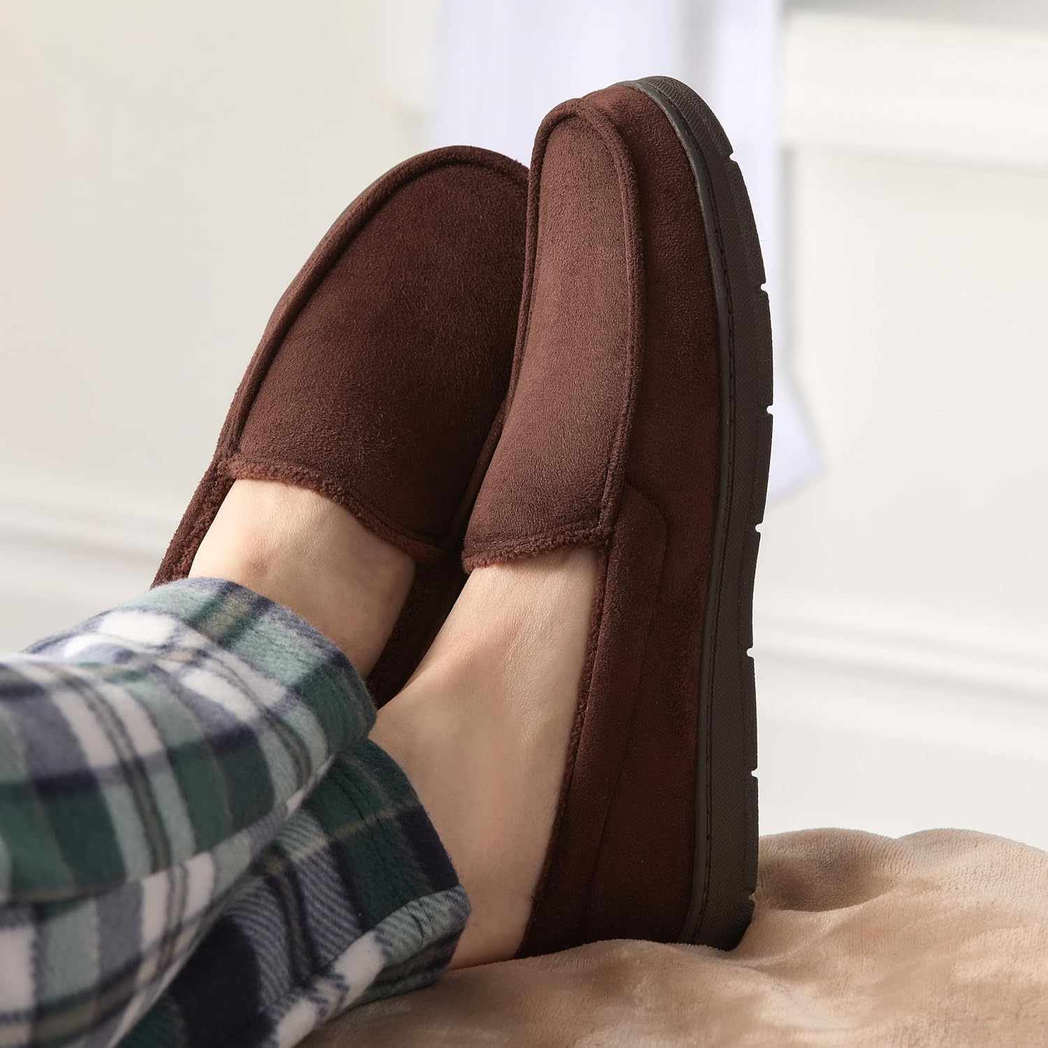 Fruit of the Loom mens Fruit of the Loom Mens Slipper, Indoor/Outdoor Slipper