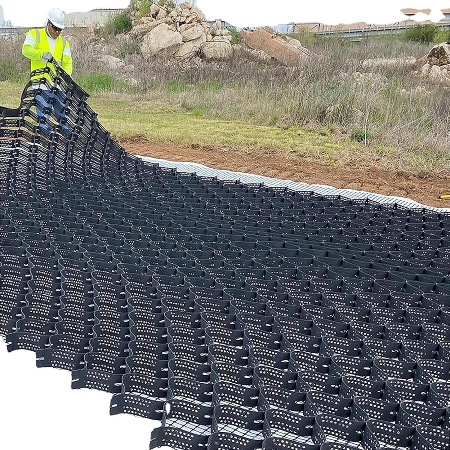 Grille de gravier pour parking propre et sans flaques lors des pluies d'été
