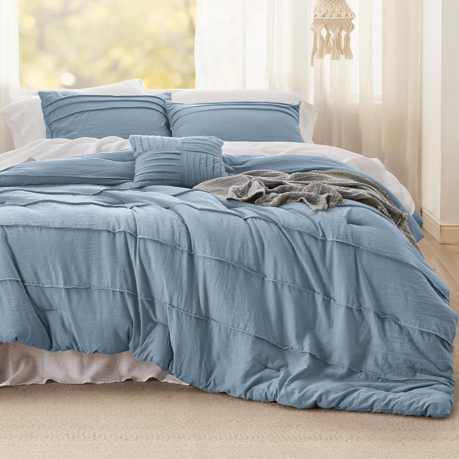 Bedsure Queen Comforter Set - 4 Pieces Pinch Pleat Bed Set, Light Blue Boho Bedding for All Season, 1 Soft Comforter, 2 Pillowcases, 1 Decorative Pillow