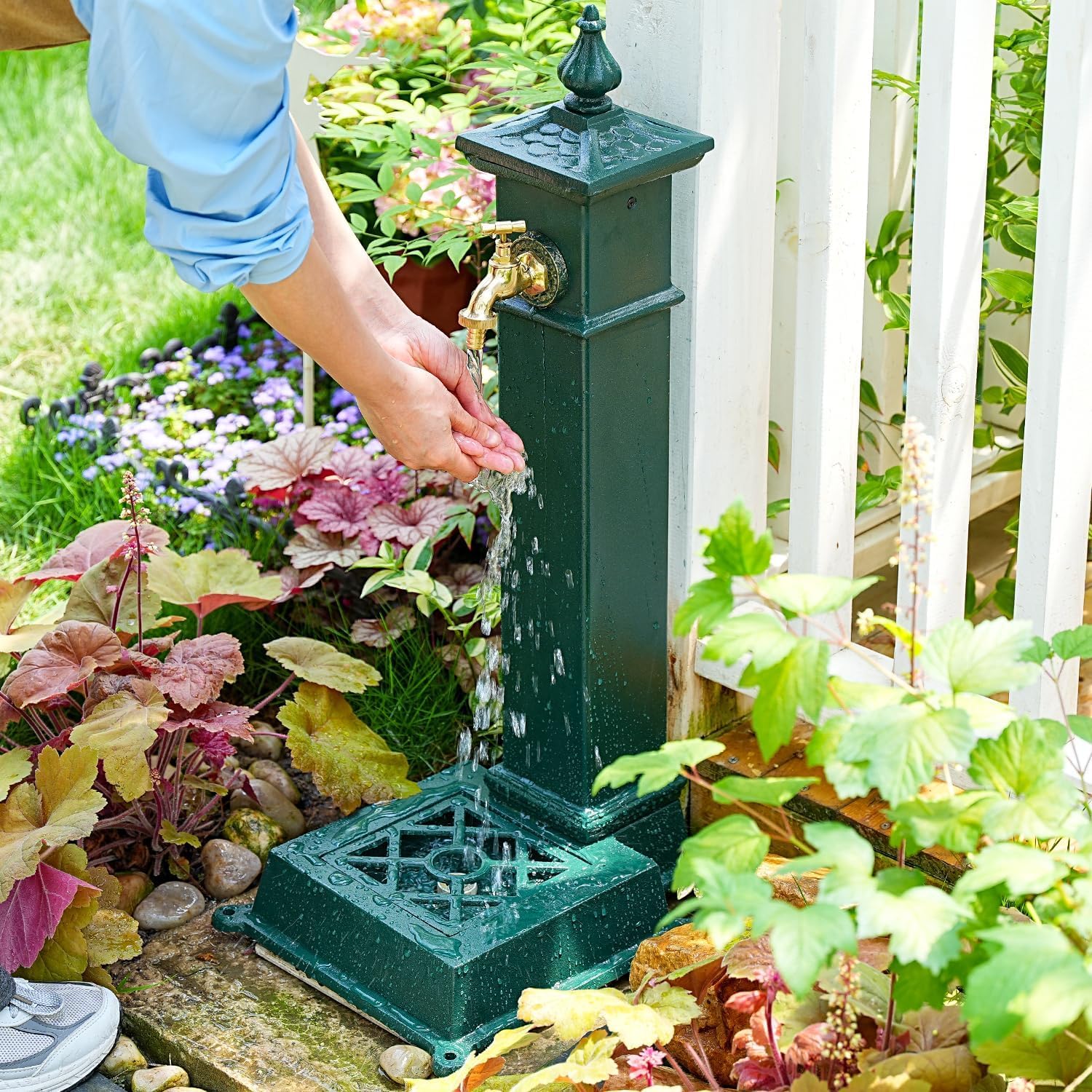 Columna de agua de hierro fundido con grifo, grifo de agua retro para jardín, terraza, fuente decorativa
