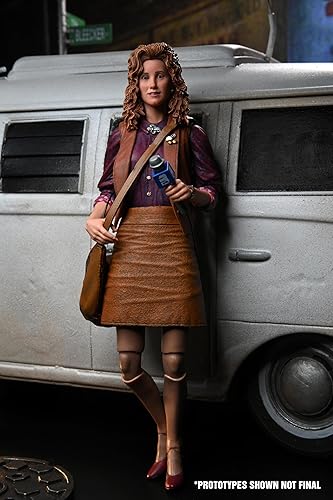 Miniatura 5 de NECA Figura de acción coleccionable Teenage Mutant Ninja Turtle 1990 de la película Ultimate de 7 pulgadas, April O'Neil