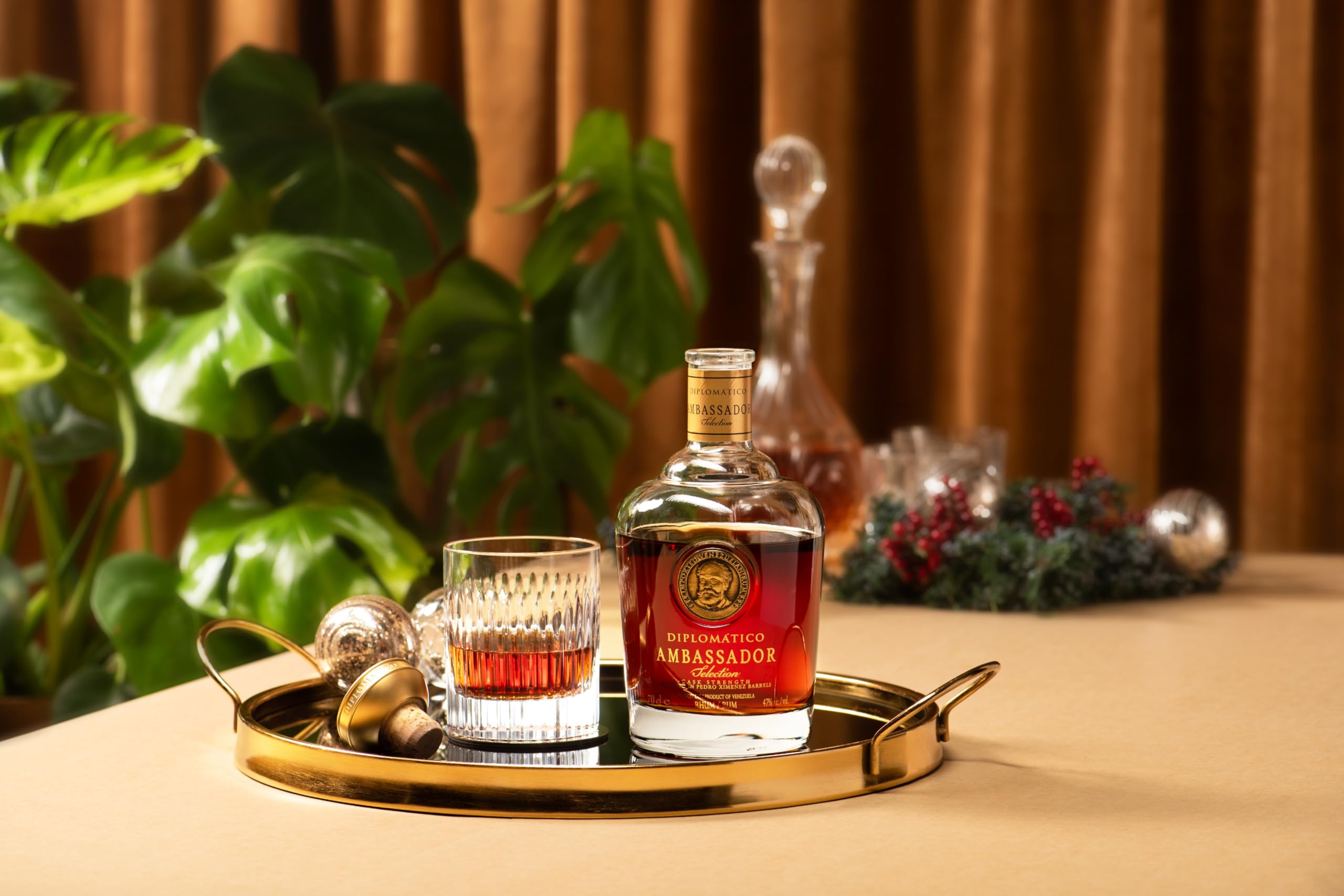 Diplomático AMBASSADOR Selection Cask Strength 47% Vol. 0,7l in Giftbox with Lederoptik