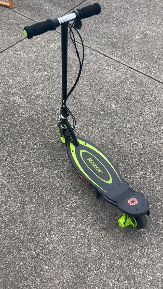 Watch Review of the Razor Power Core E90 Electric Scooter on