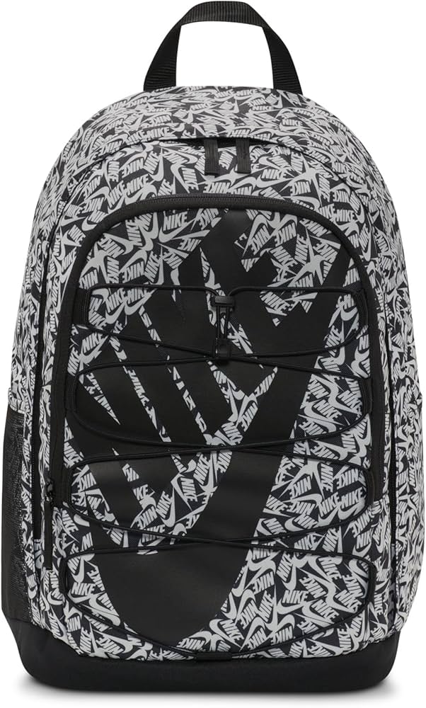 NIKE ナイキ　ヘイワード　バックパック　26L Amazon.com: Nike Sportswear Hayward Backpack (26L) (Black